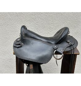 Double Creek Saddlery/ Henry Miller Endurance 17" Seat, SQHB