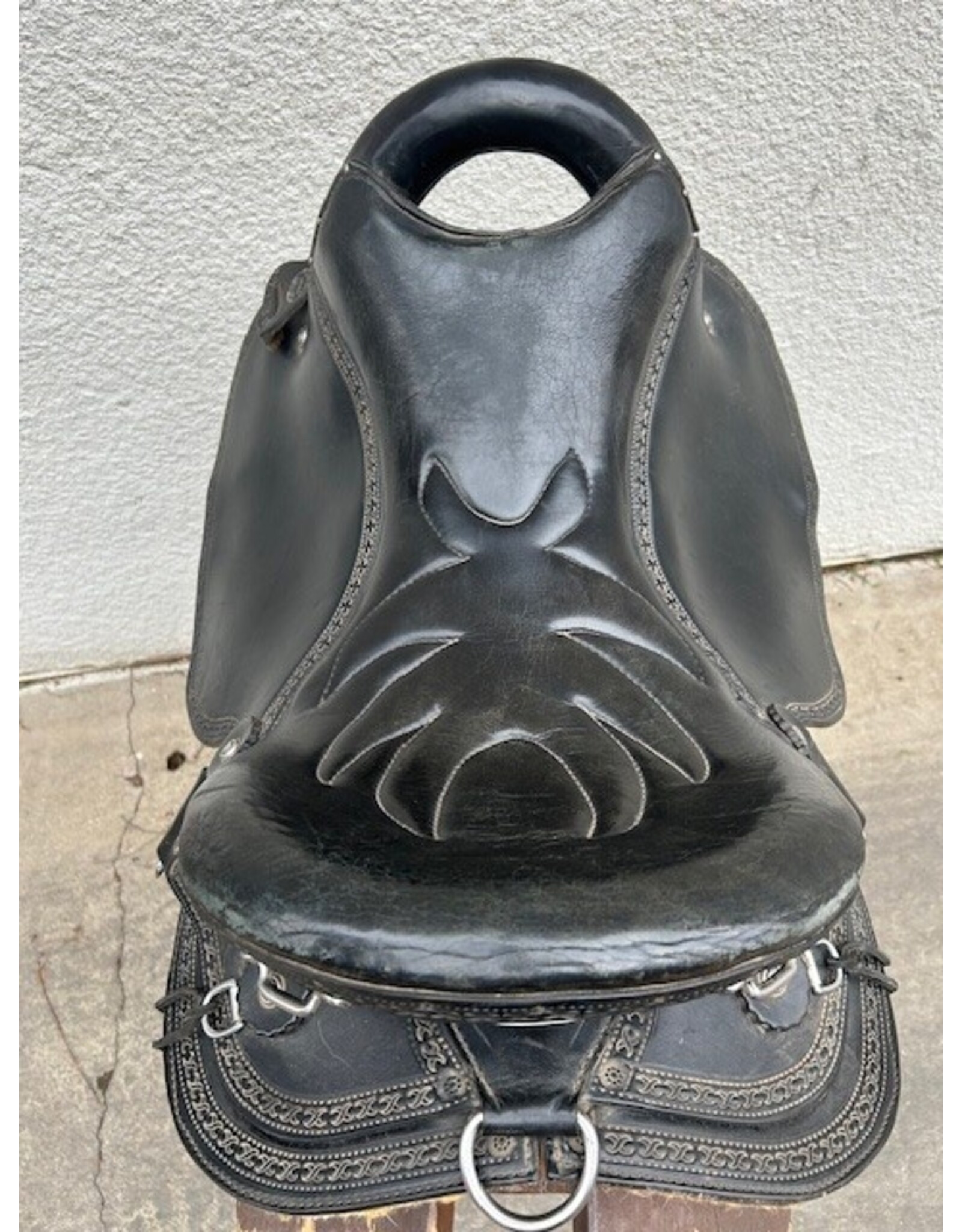 Double Creek Saddlery/ Henry Miller Endurance 17" Seat, SQHB