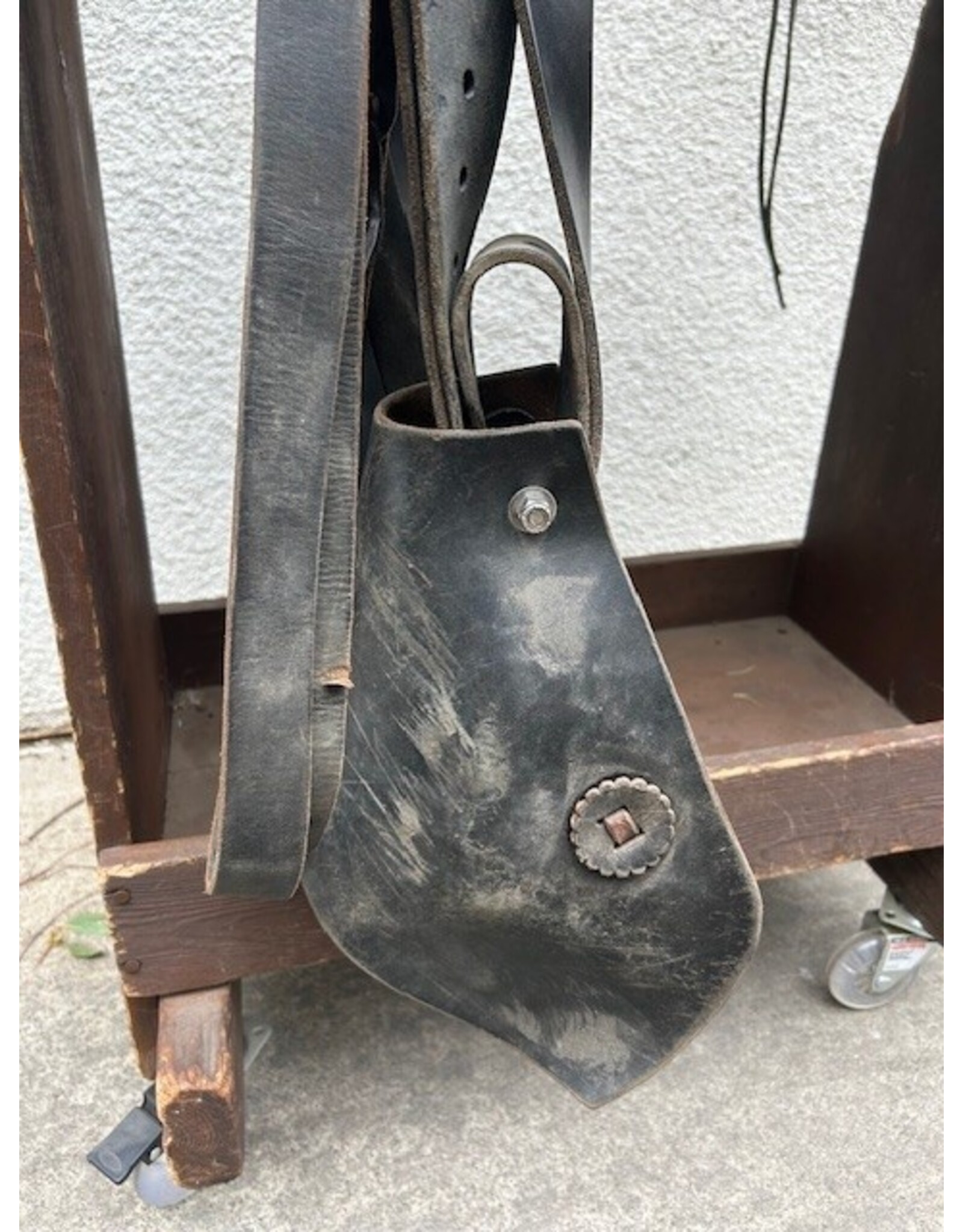 Double Creek Saddlery/ Henry Miller Endurance 17" Seat, SQHB