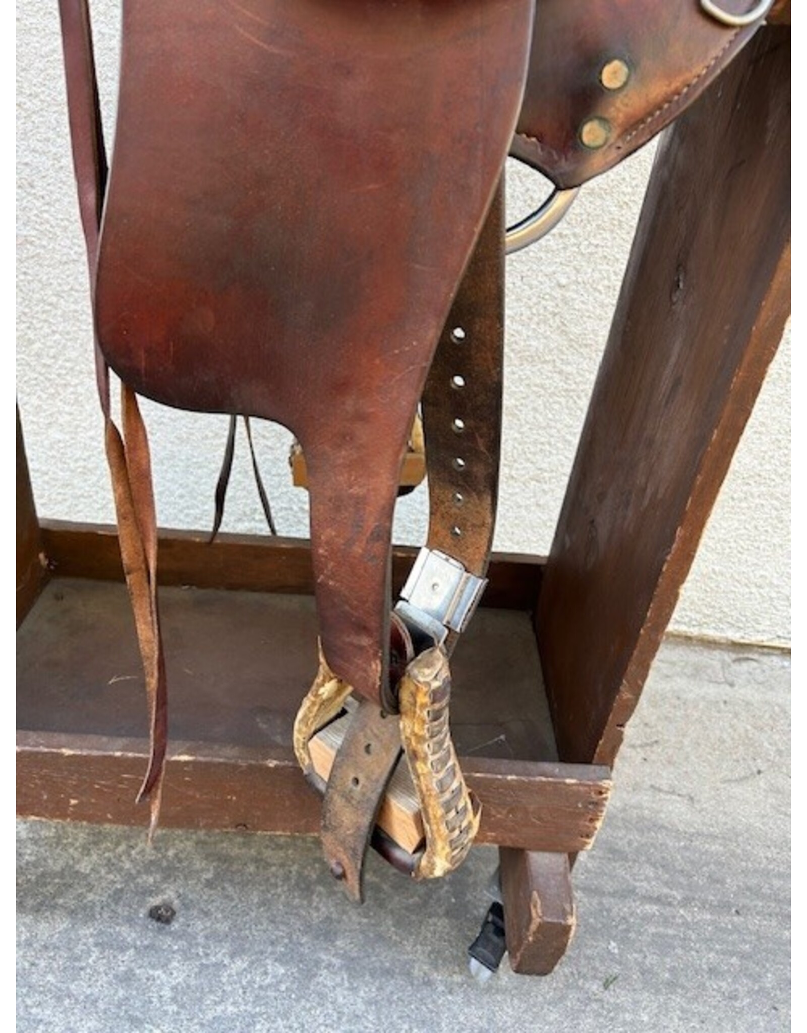 Crates Kids Saddle 13" Seat, 6" Gullet