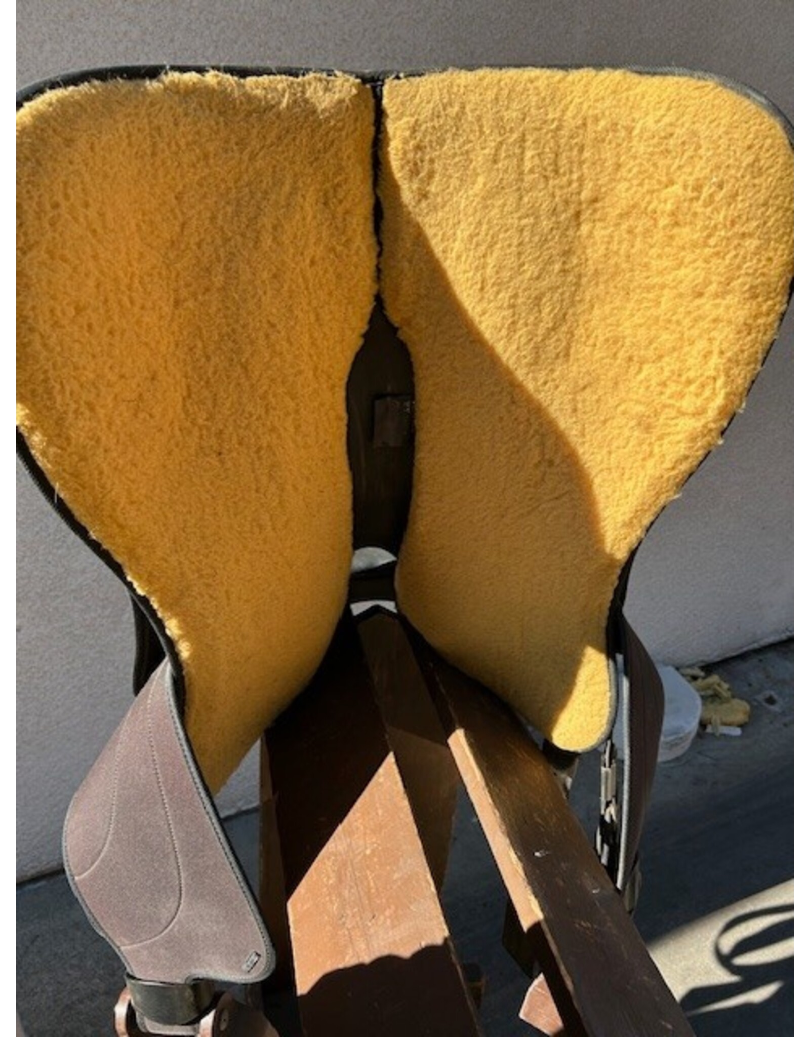 Wintec Trail Saddle Black 16" Seat  Wide Tree