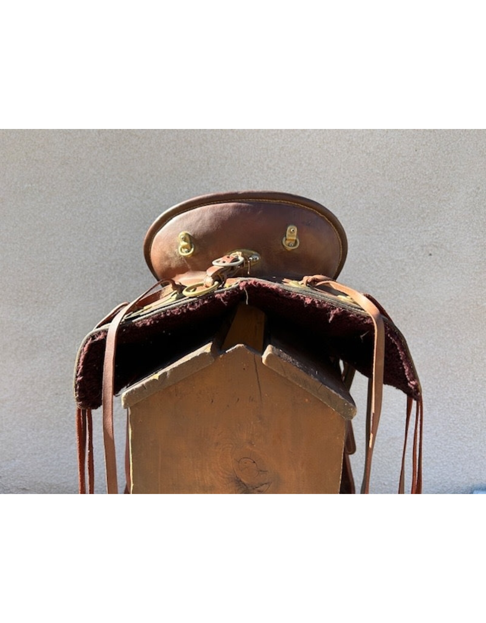 Western trail saddle 16 1/2" Seat 7" Gullet