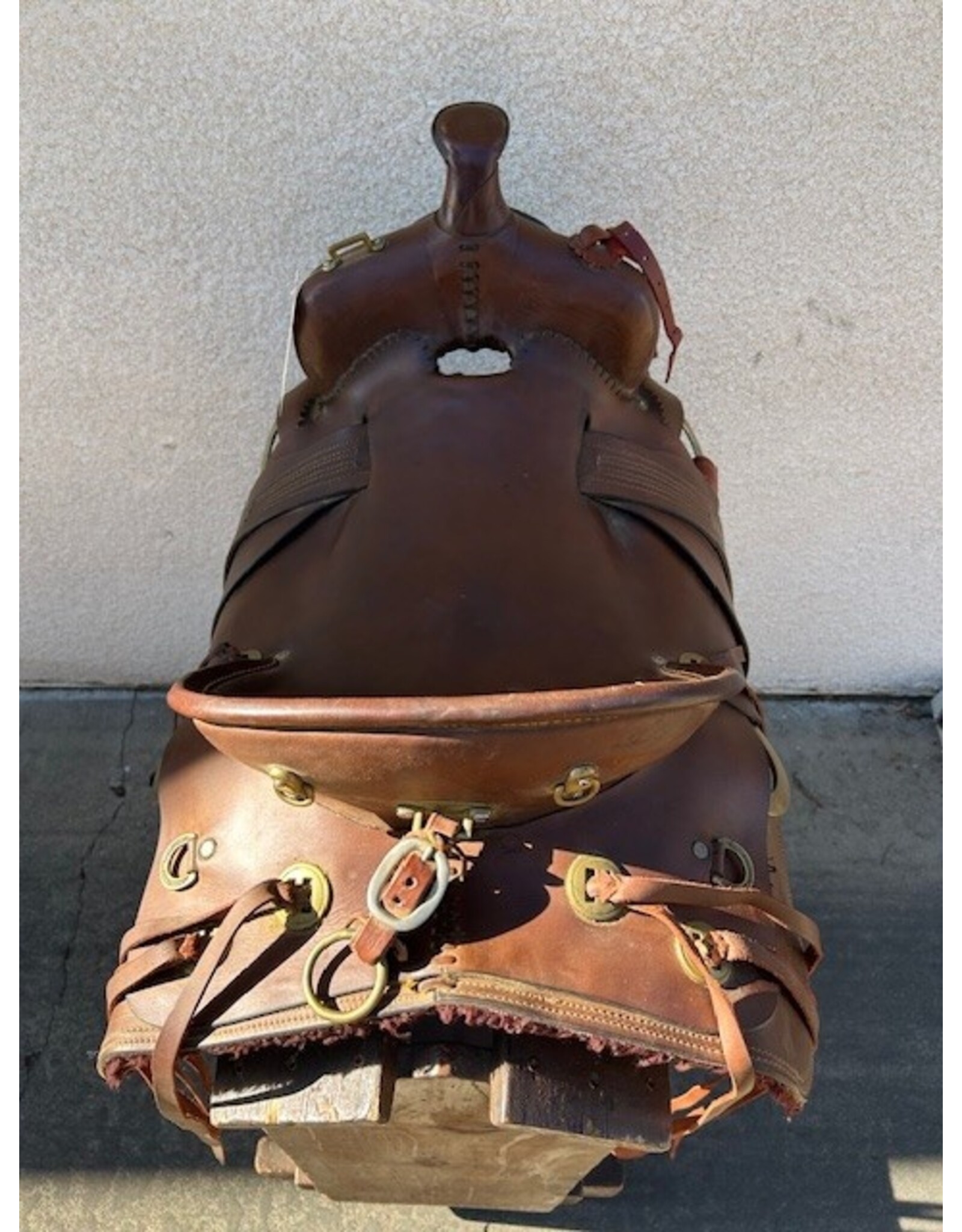 Western trail saddle 16 1/2" Seat 7" Gullet