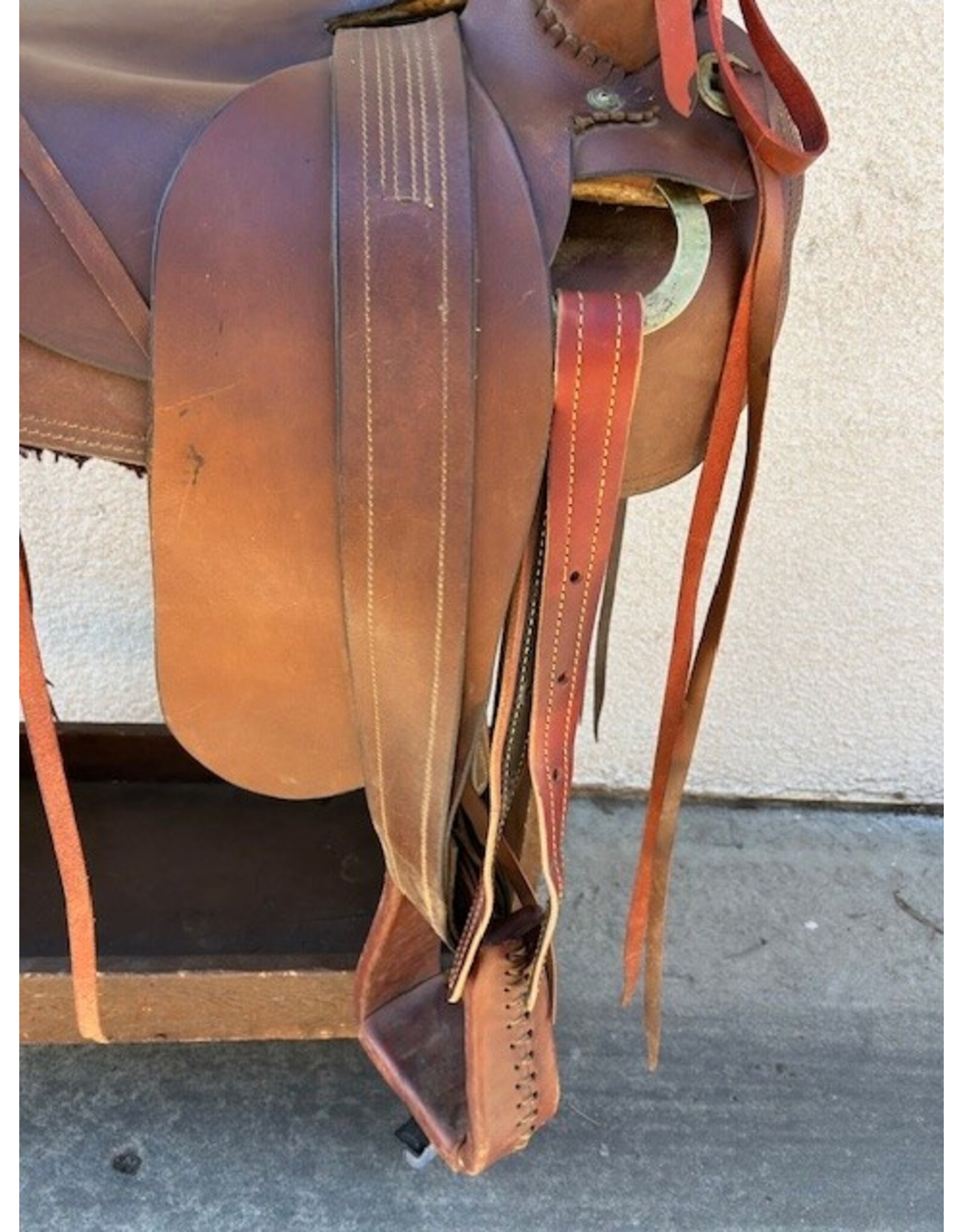 Western trail saddle 16 1/2" Seat 7" Gullet