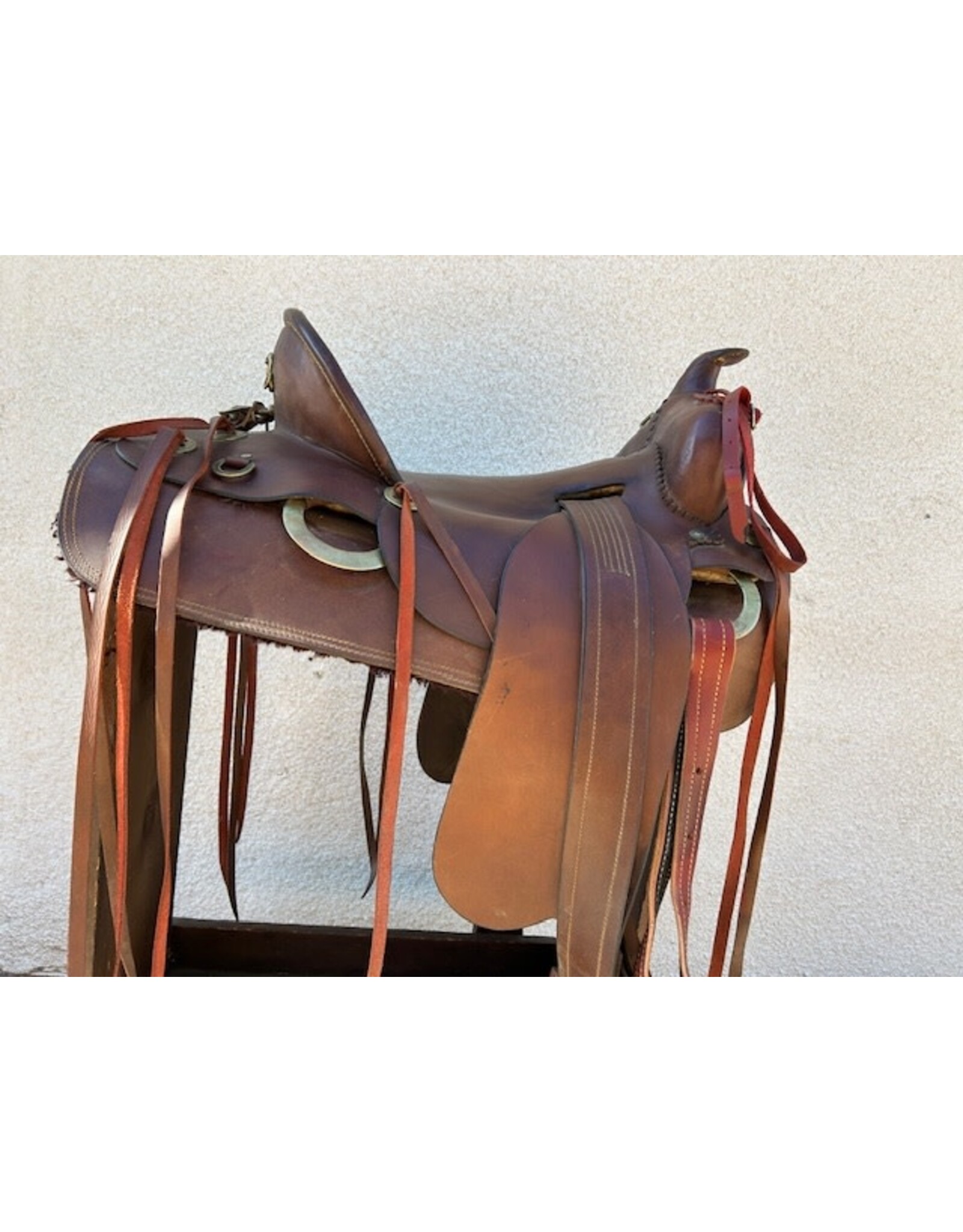Western trail saddle 16 1/2" Seat 7" Gullet