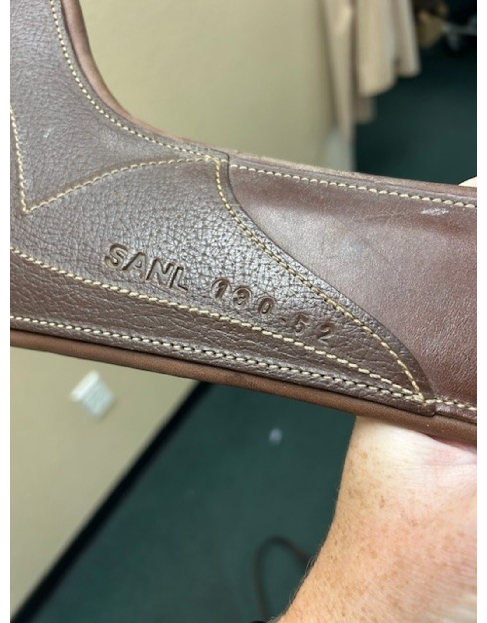 Voltaire Design Anatomical Girth Havana 52"