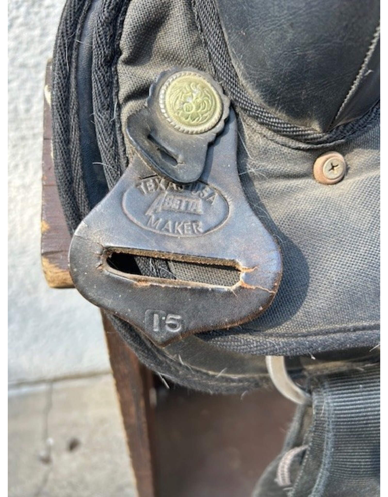 Abetta Arab (Wide) Tree Round Skirt Western Saddle 15" Seat