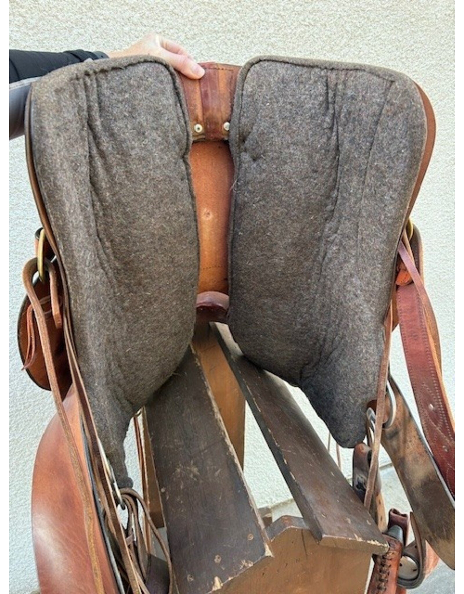 Tucker High Plains 260 Style 15.5" Seat, Wide Tree