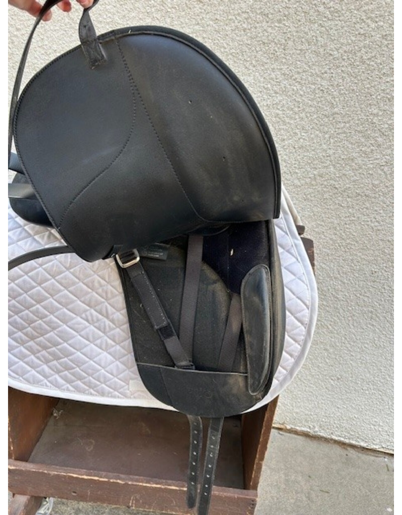 Wintec XCH Dressage Saddle 18" Seat