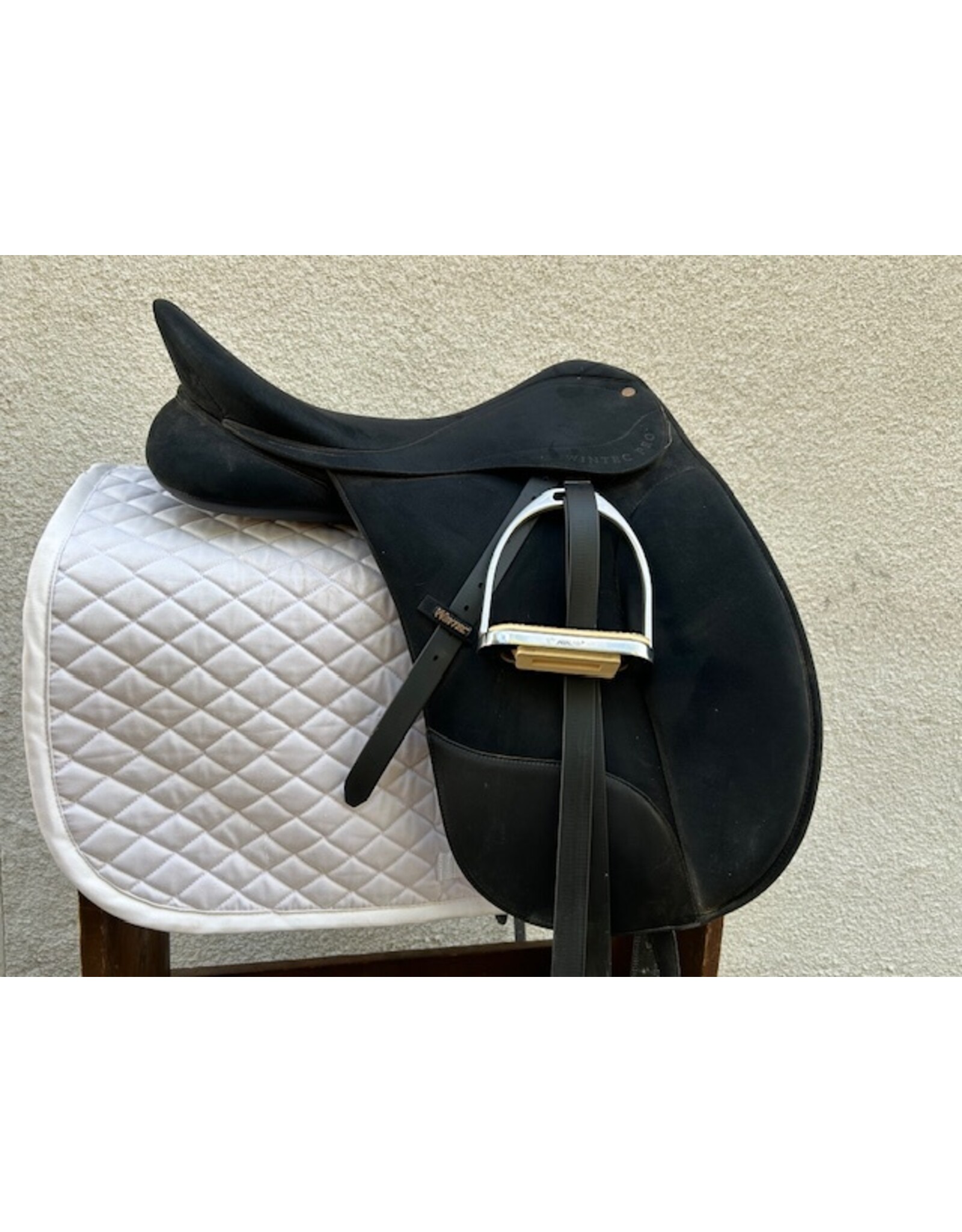 Wintec XCH Dressage Saddle 18" Seat