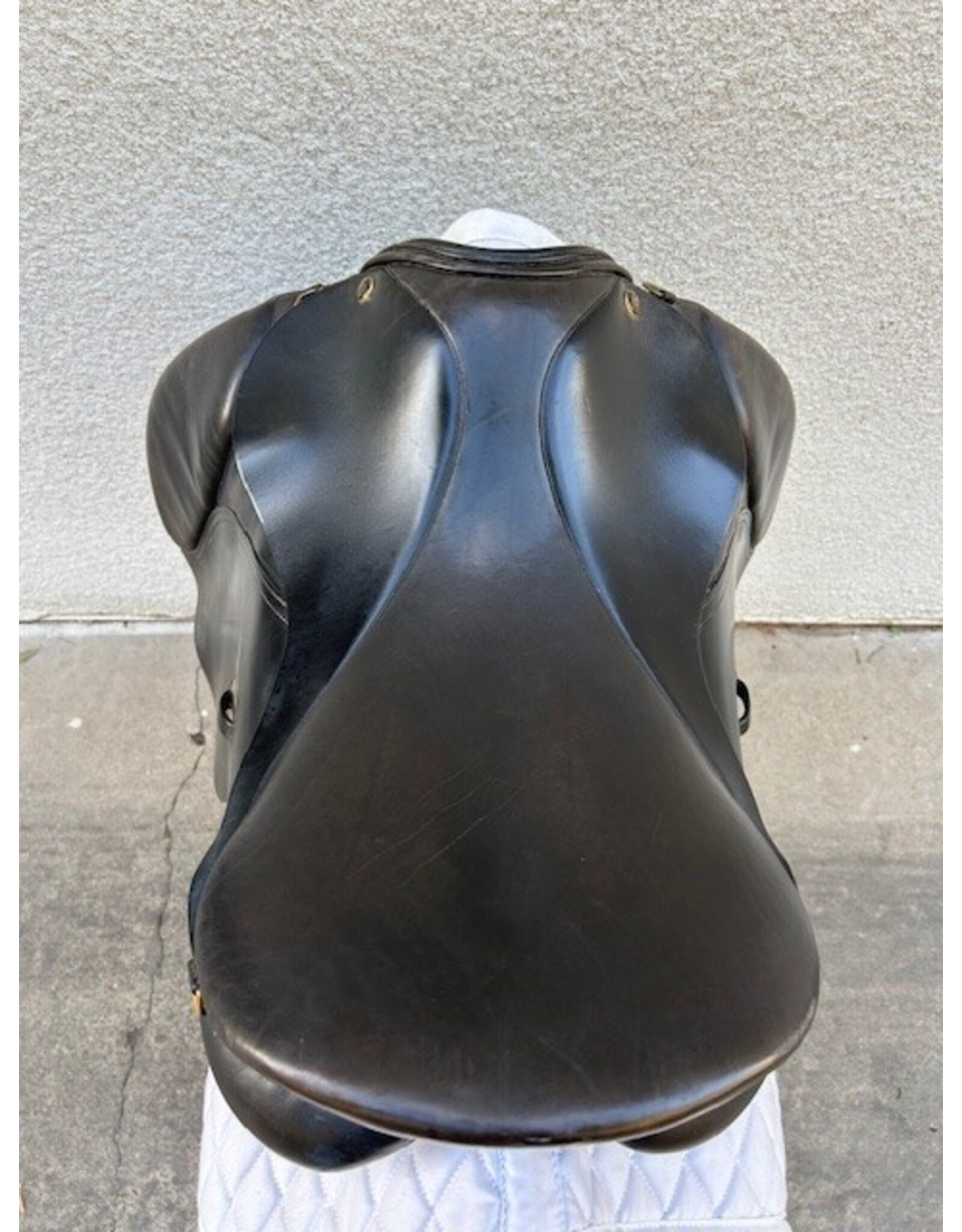 Wychanger Barton Dressage Saddle 17.5" Seat 4.5" Gullet