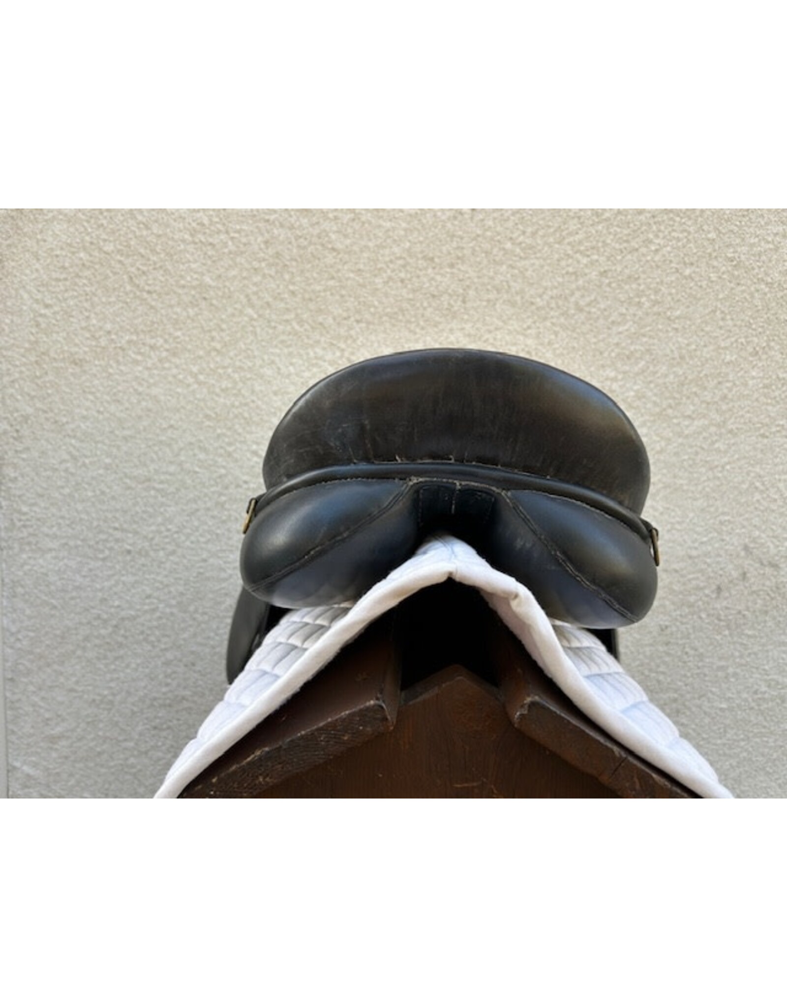 Wychanger Barton Dressage Saddle 17.5" Seat 4.5" Gullet