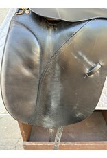 Wychanger Barton Dressage Saddle 17.5" Seat 4.5" Gullet