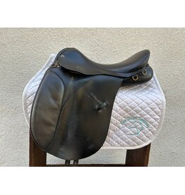 Wychanger Barton Dressage Saddle 17.5" Seat 4.5" Gullet