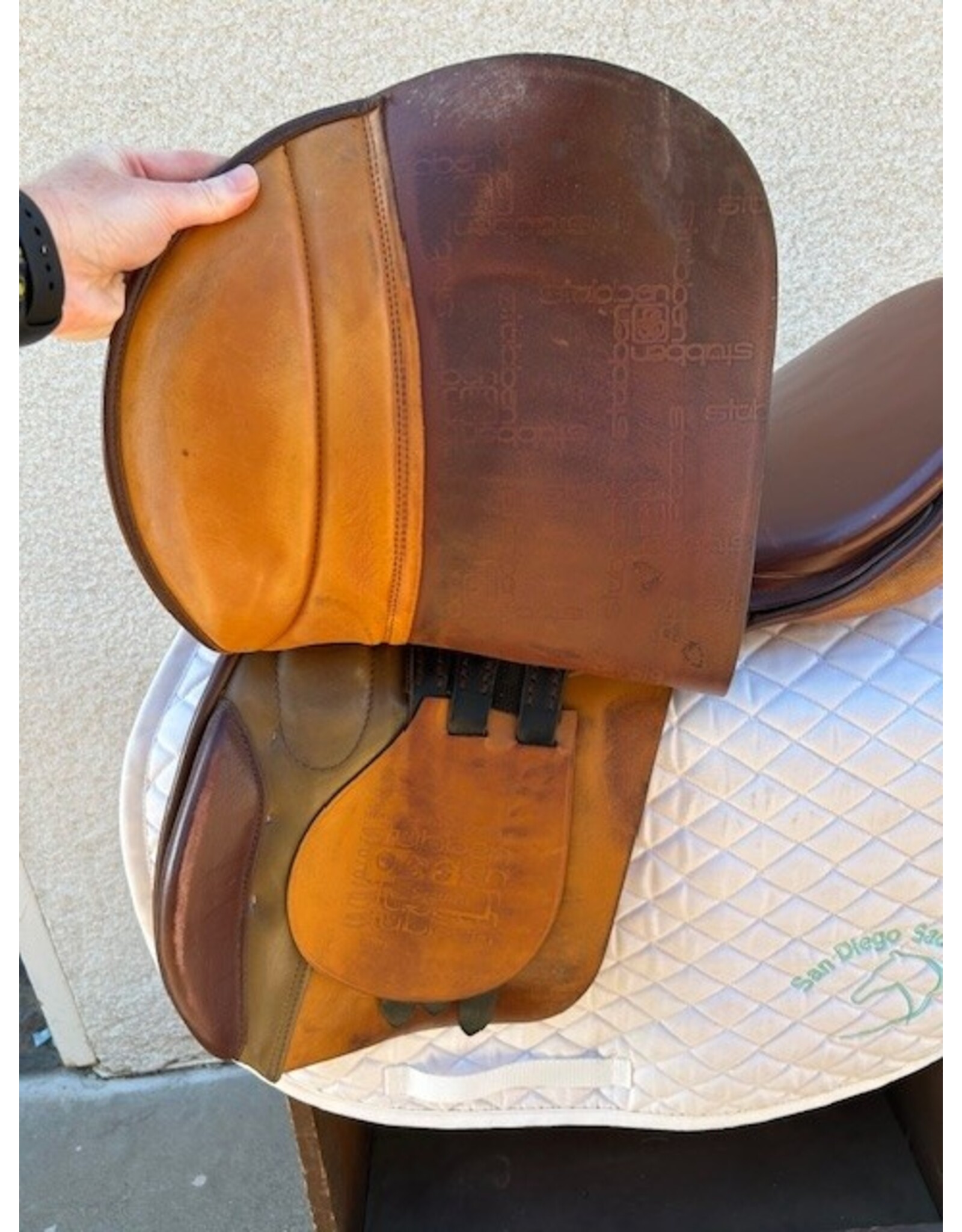 Stubben Siegfried AP Saddle 18" Seat 5.5" Gullet