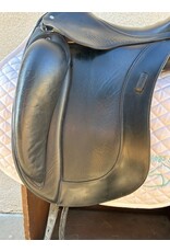 Schleese Obrigado Dressage Saddle 17.5" Seat, Adjustable Tree SN#13101S0413