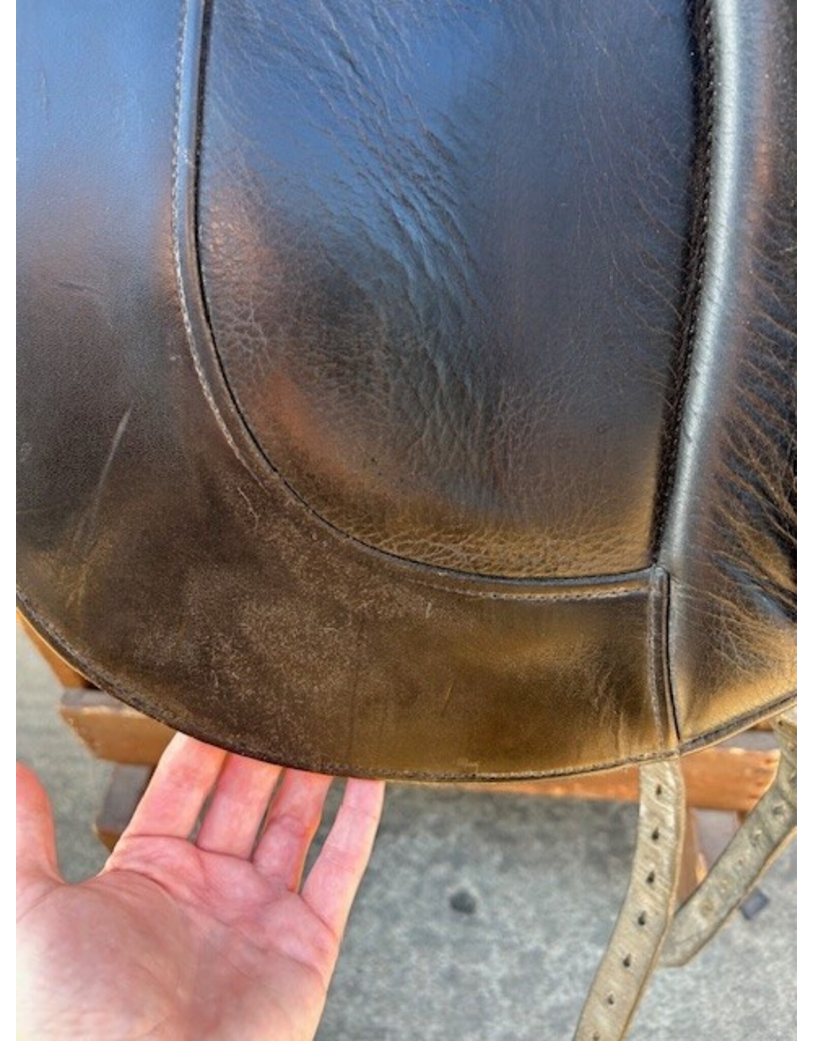 Schleese Obrigado Dressage Saddle 17.5" Seat, Adjustable Tree SN#13101S0413