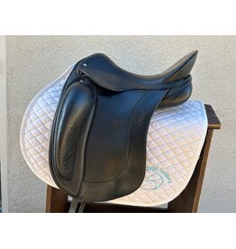 Schleese Obrigado Dressage Saddle 17.5" Seat, Adjustable Tree SN#13101S0413