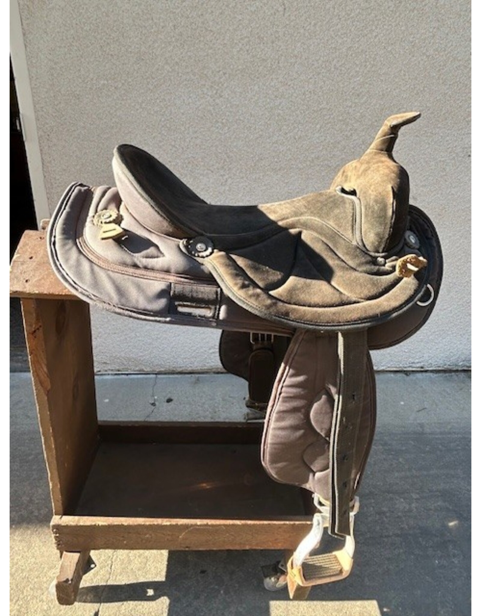 Big Horn Cordura Trail Saddle 602 17" Semi-Quarter Horse Bars