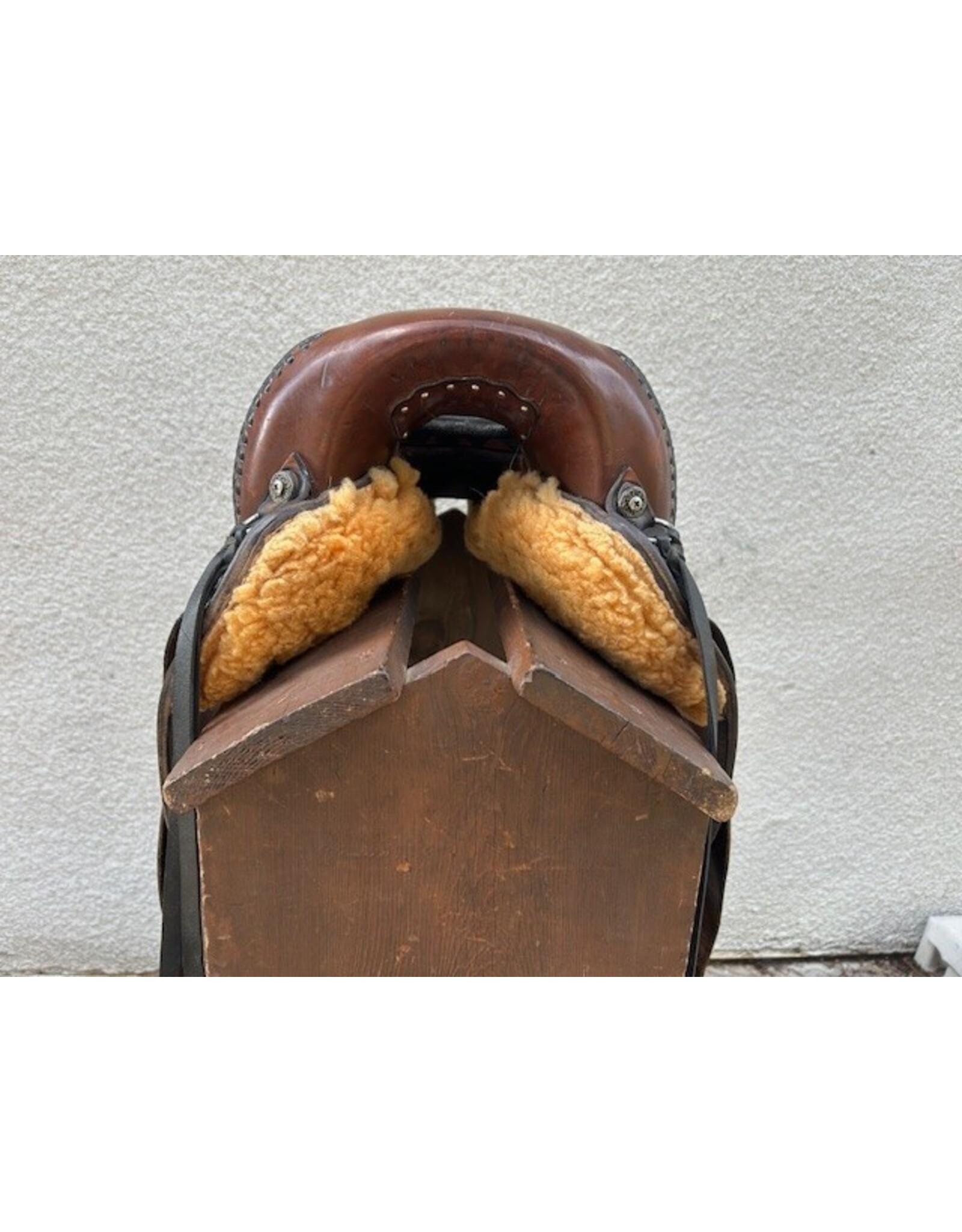 Synergist Saddle 15" Seat SQHB