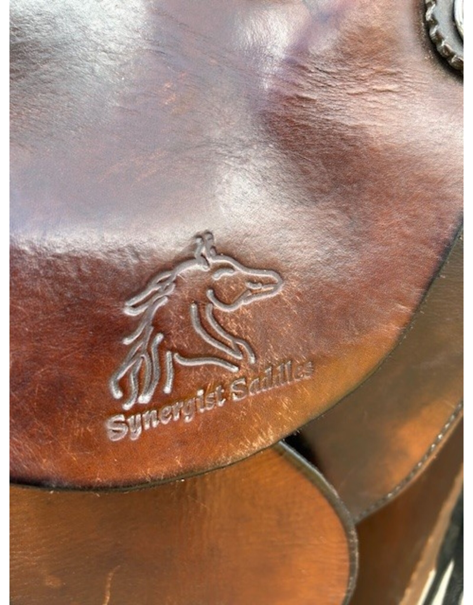 Synergist Saddle 15" Seat SQHB