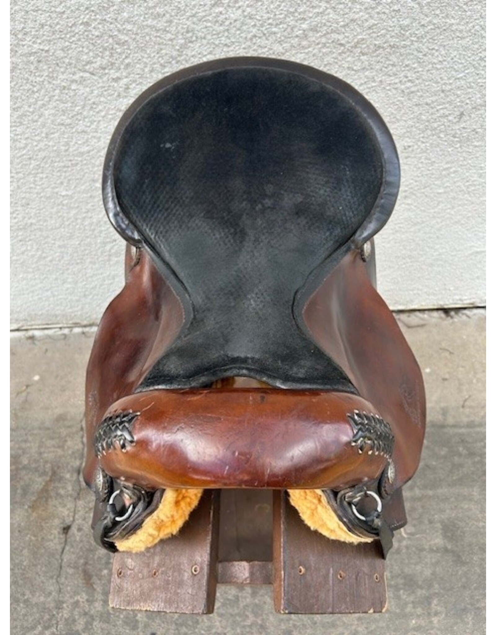 Synergist Saddle 15" Seat SQHB