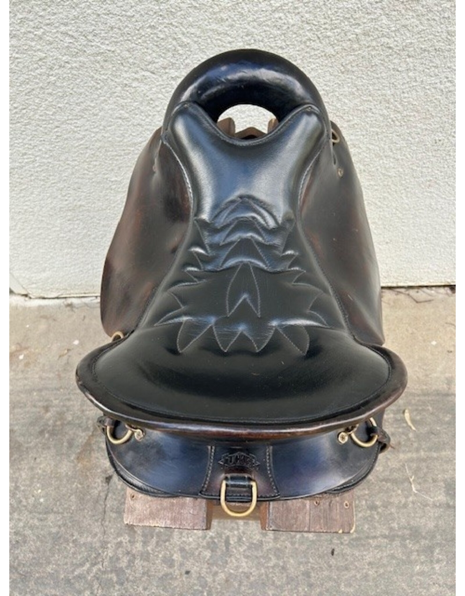 2004 Tucker Trail Saddle Model 159 17" Seat Med Tree