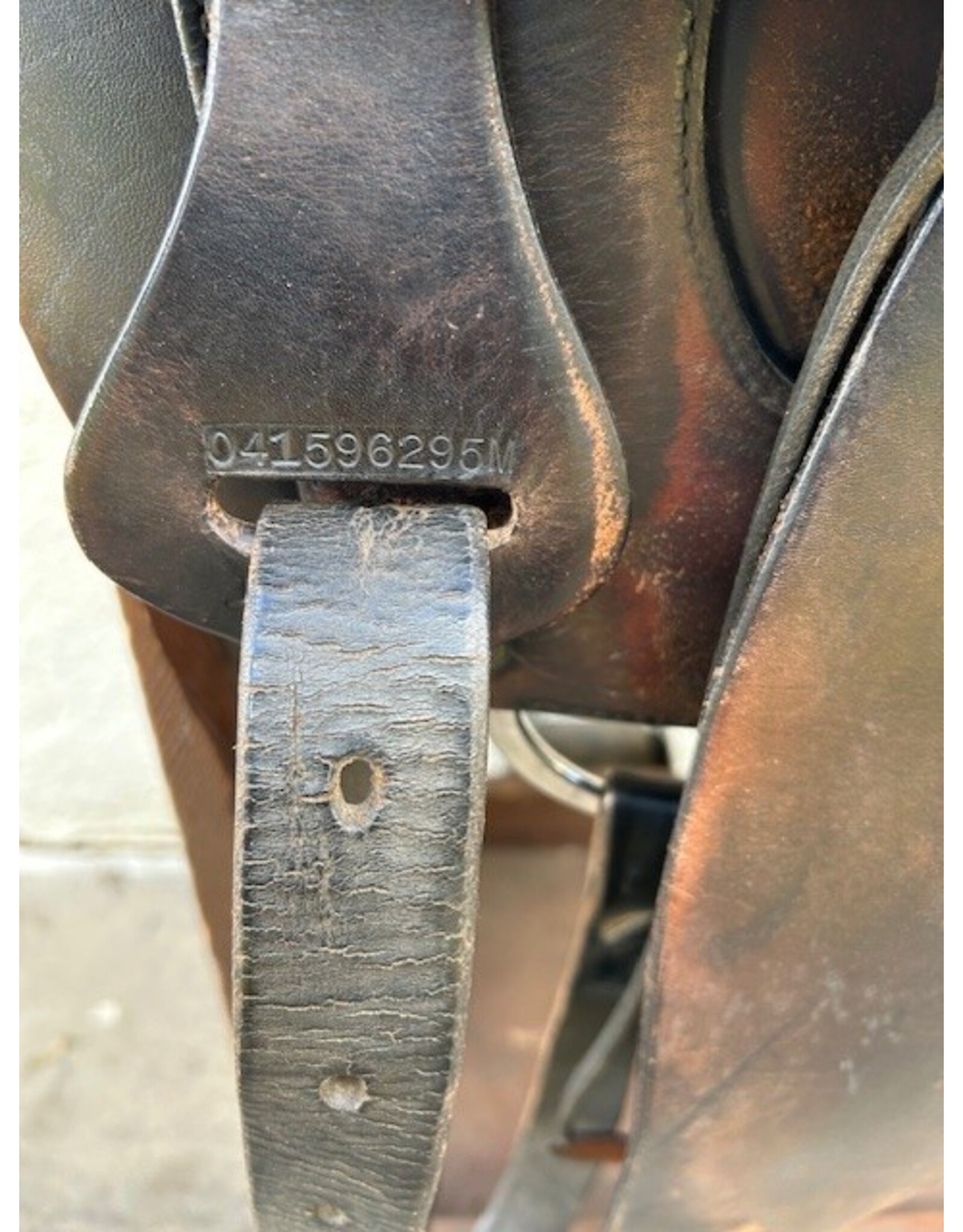 2004 Tucker Trail Saddle Model 159 17" Seat Med Tree