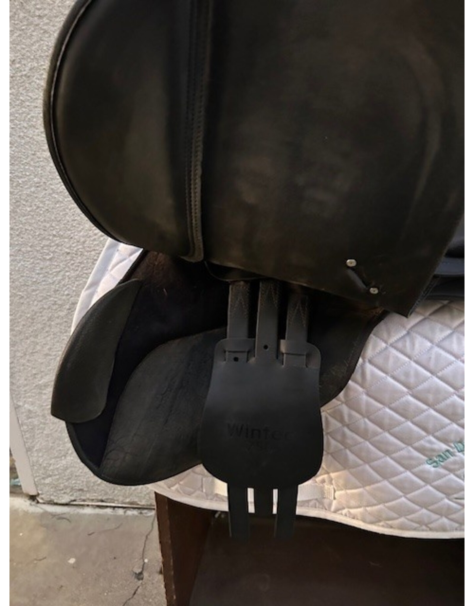 Wintec 250 AP Saddle 17.5" Seat