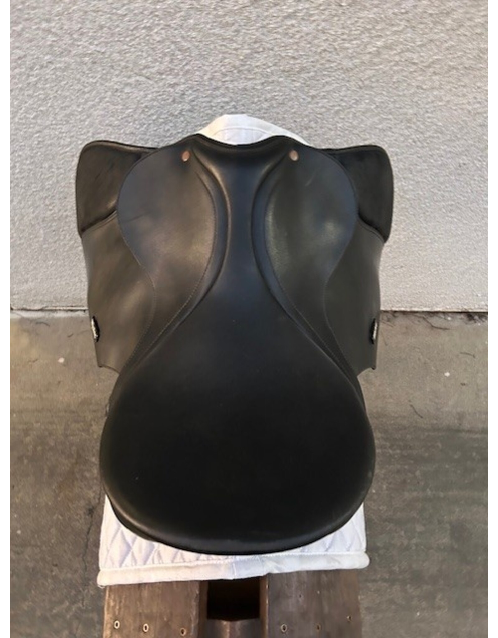 Wintec 250 AP Saddle 17.5" Seat