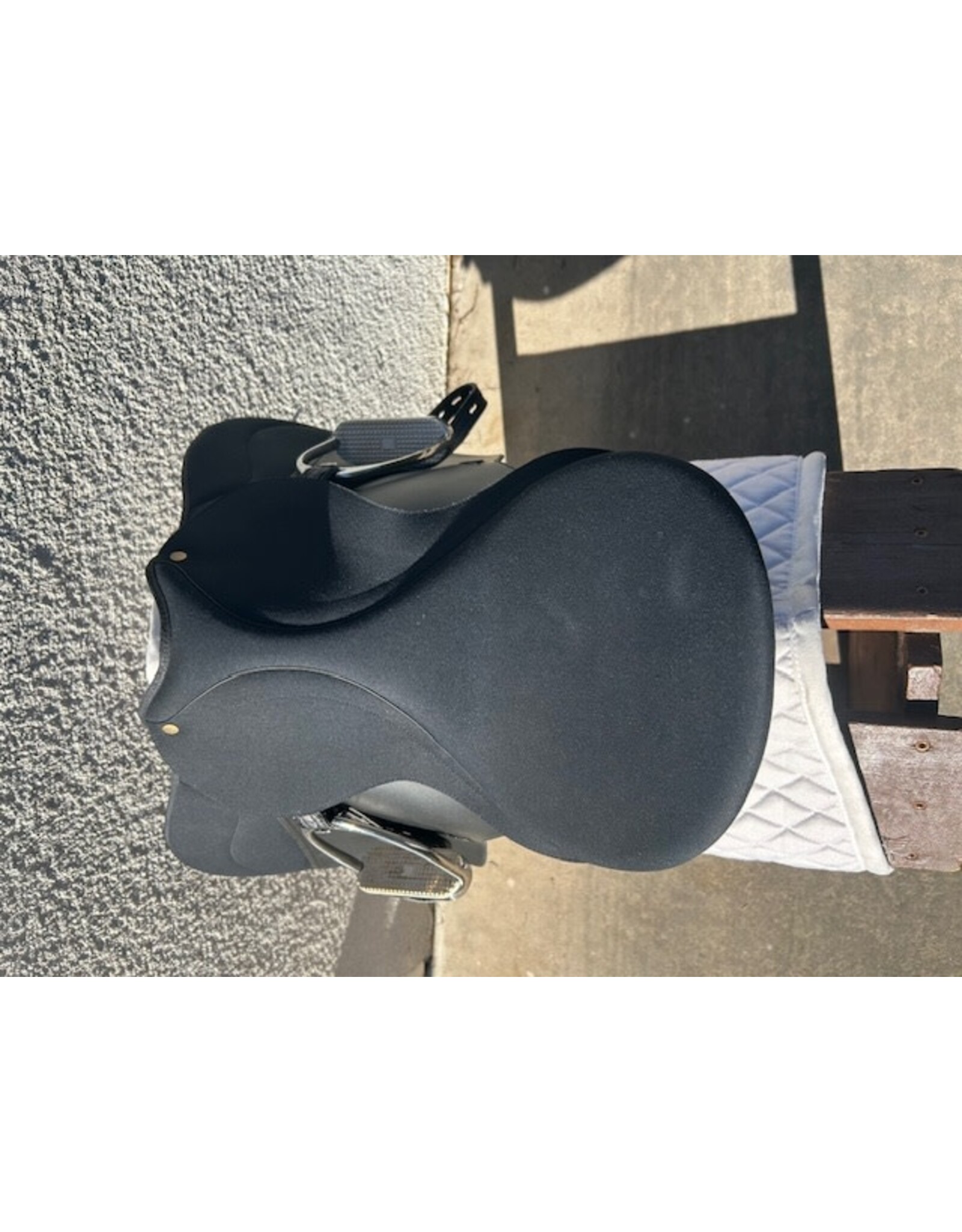 Wintec 250 All Purpose Saddle with Webbers and Irons