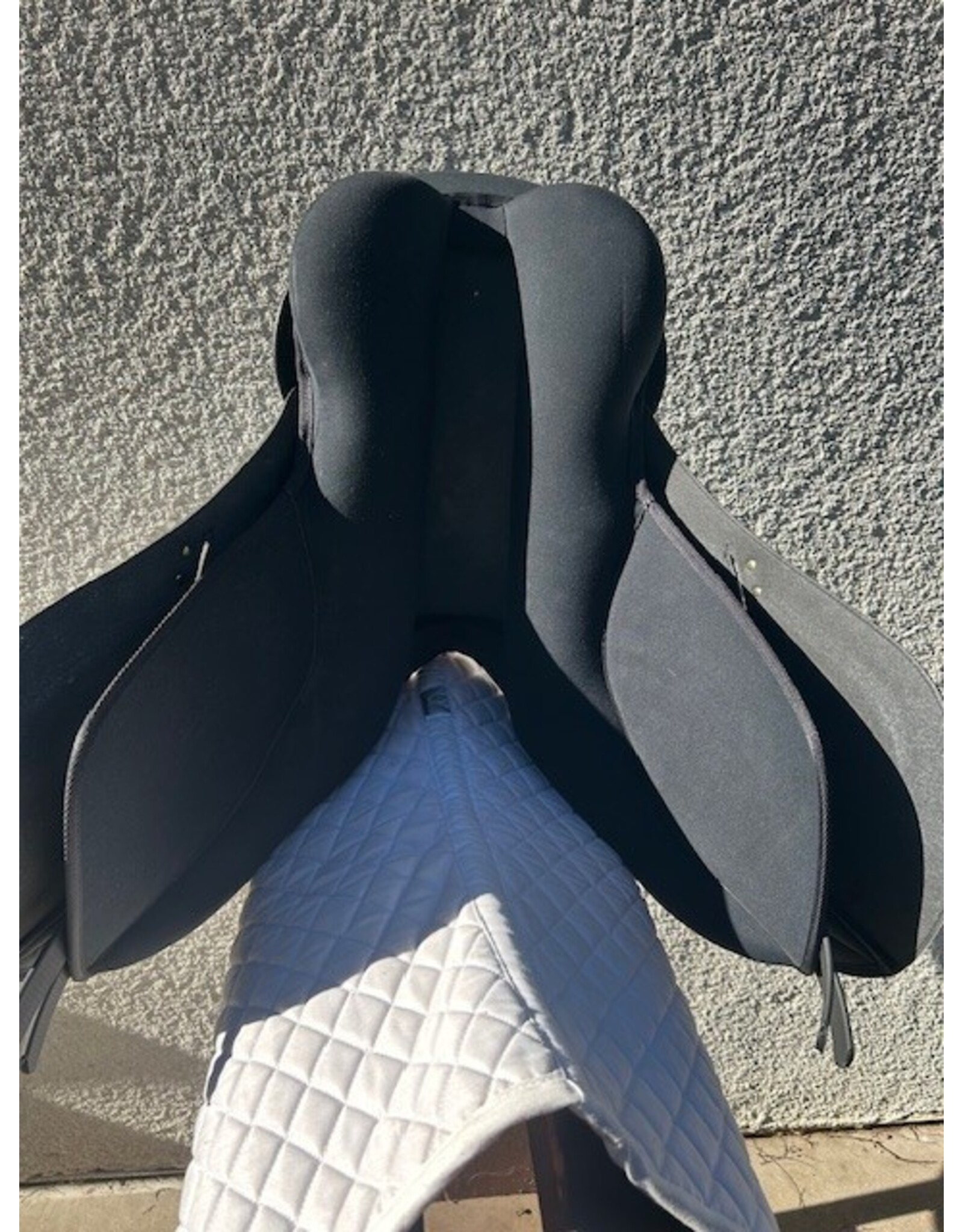 Wintec 250 All Purpose Saddle with Webbers and Irons