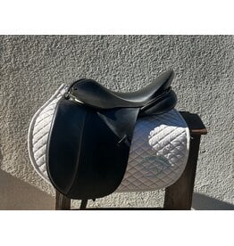 Wychanger Barton Dressage Saddle 18" Medium Tree