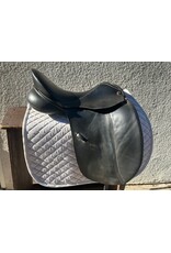 Wychanger Barton Dressage Saddle 18" Medium Tree