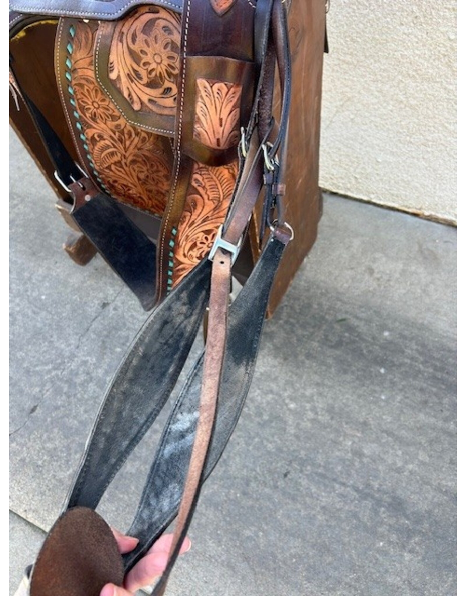 Fully Tooled Western Saddle w/breast collar & flank cinch 15" Full Quarter Horse Bars