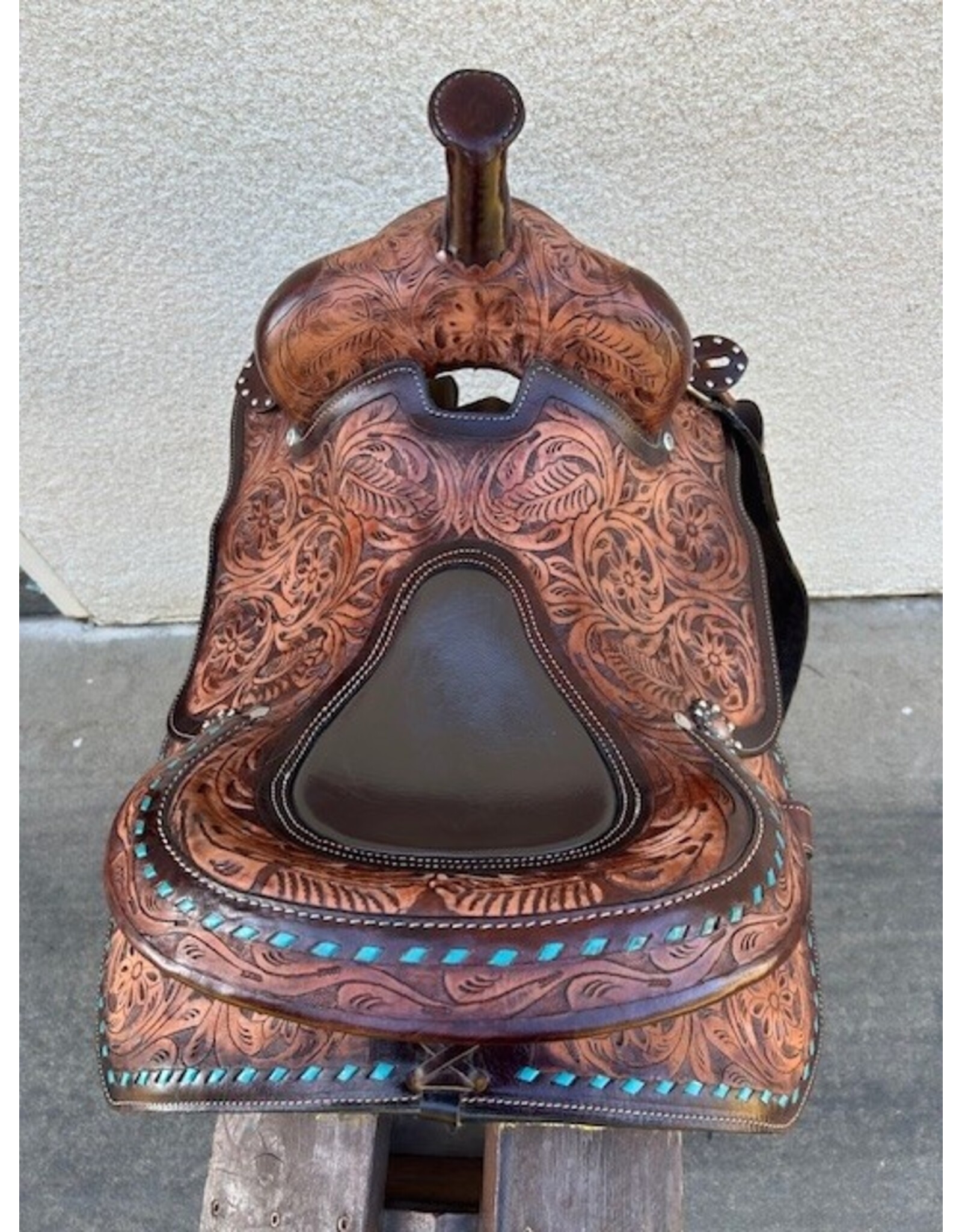 Fully Tooled Western Saddle w/breast collar & flank cinch 15" Full Quarter Horse Bars