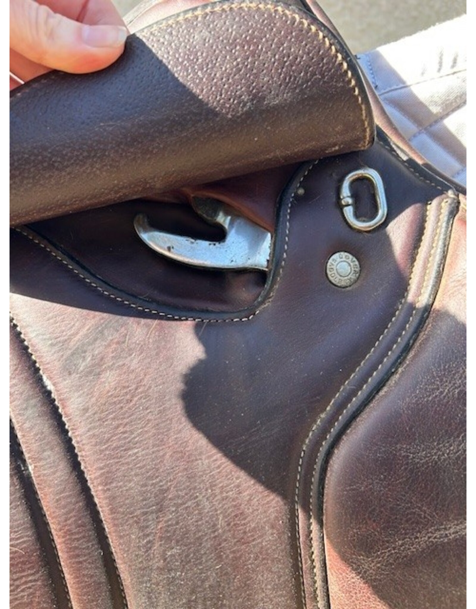 Dover Circuit Close Contact Saddle 17.5". Med. tree