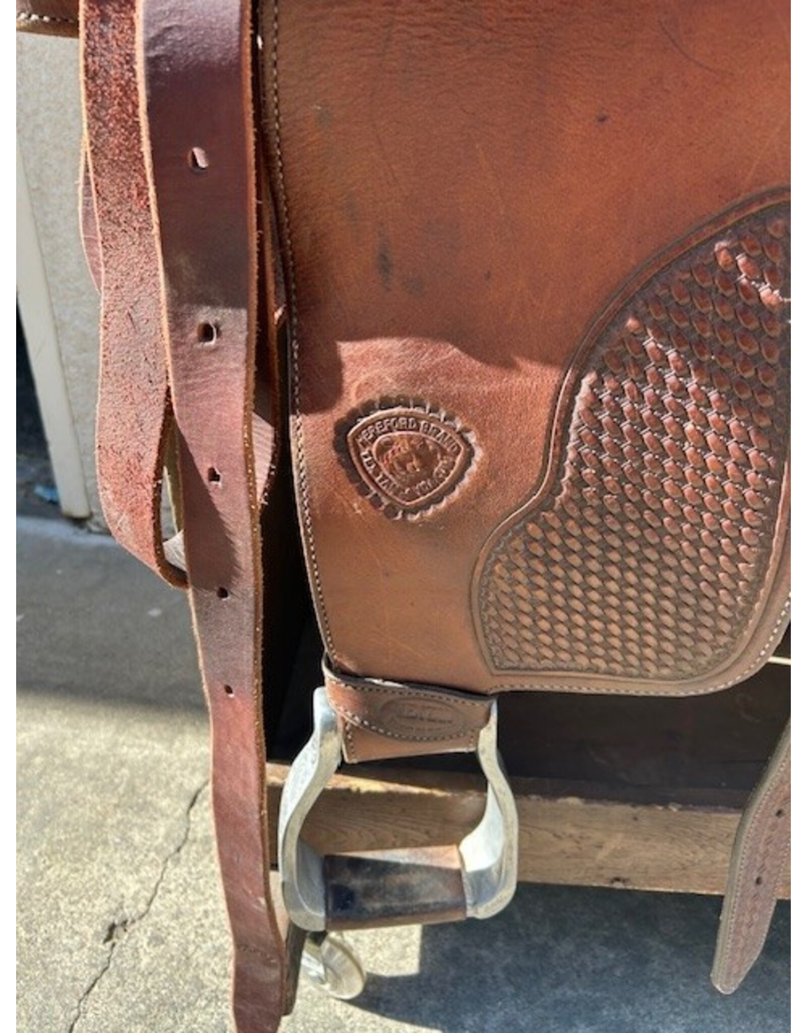 2002 TexTan Trail Saddle 16"  FQHB 7" Gullet