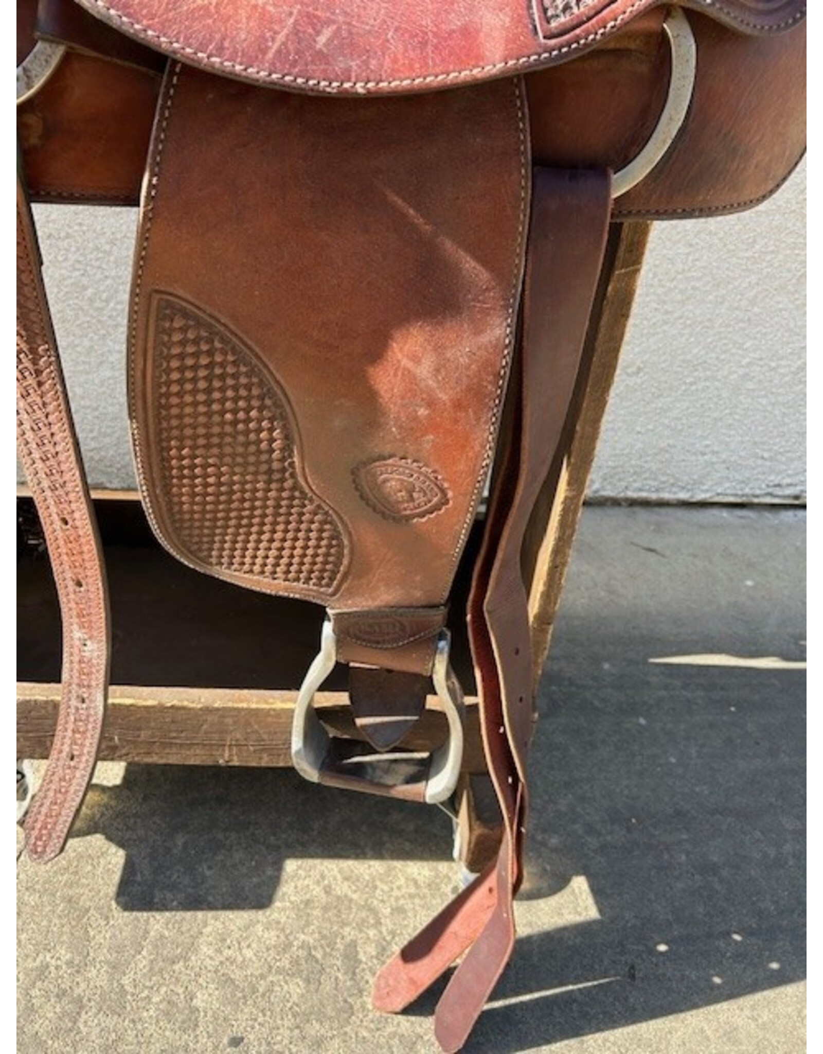 2002 TexTan Trail Saddle 16"  FQHB 7" Gullet