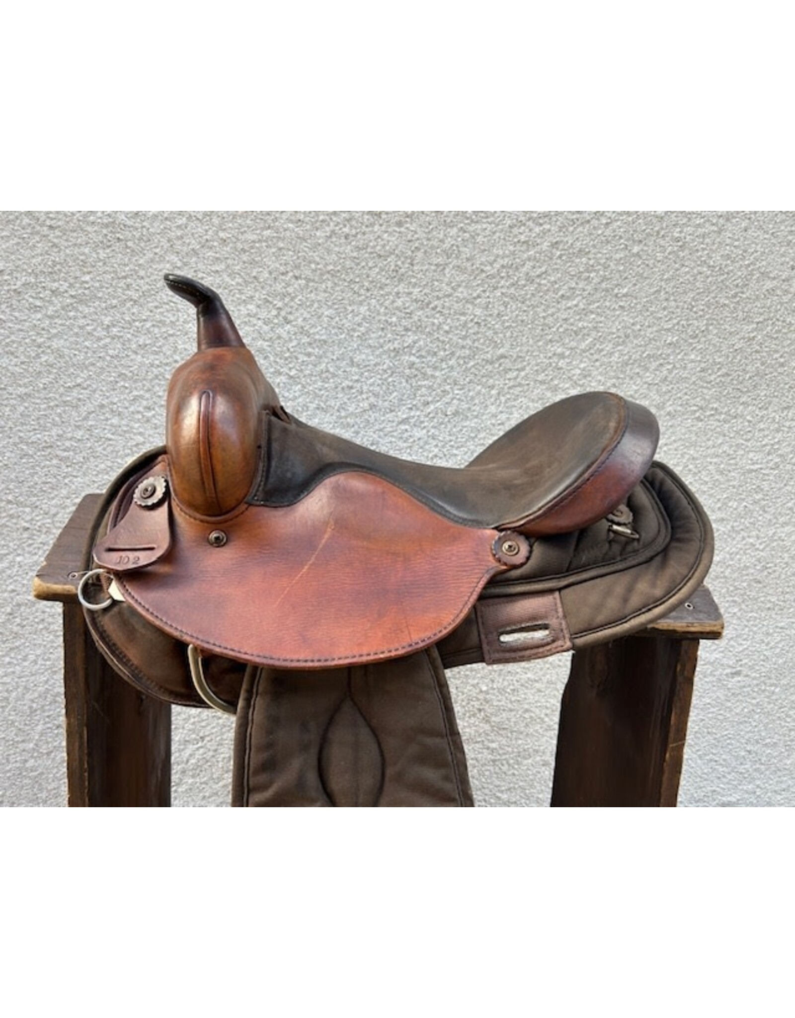 Big Horn Cordura Round Skirt Saddle 15" Medium Tree