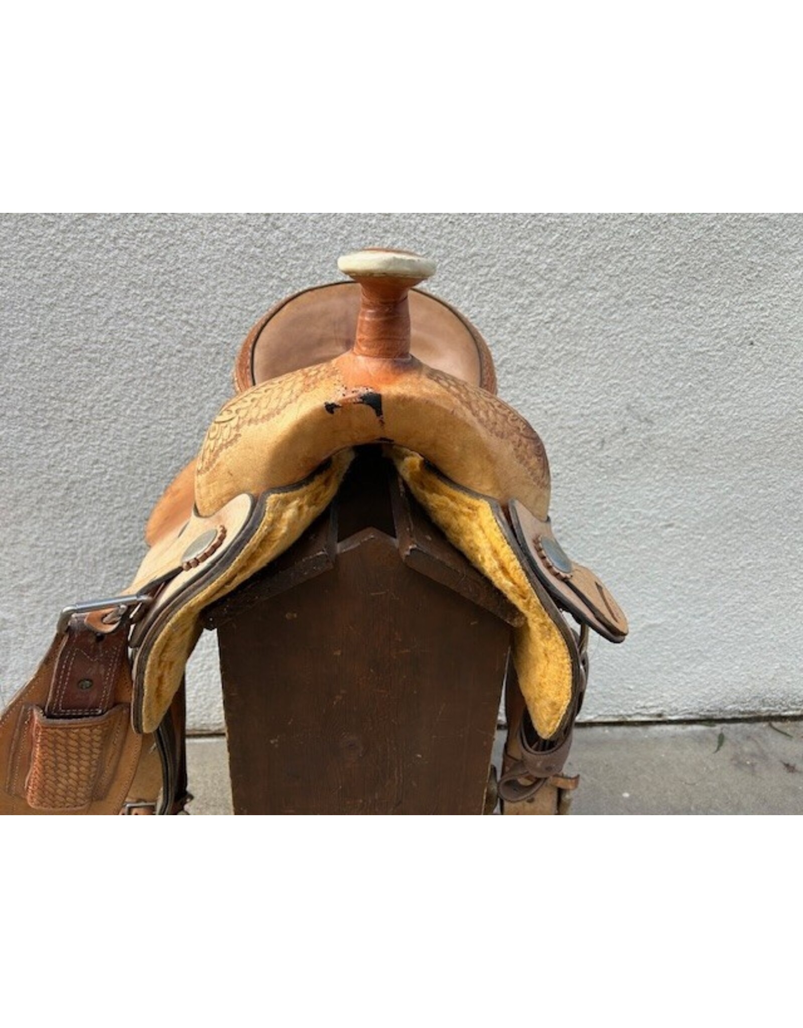 Ballard's Ranch Saddle 16.5" Seat Full Quarter Horse Bars