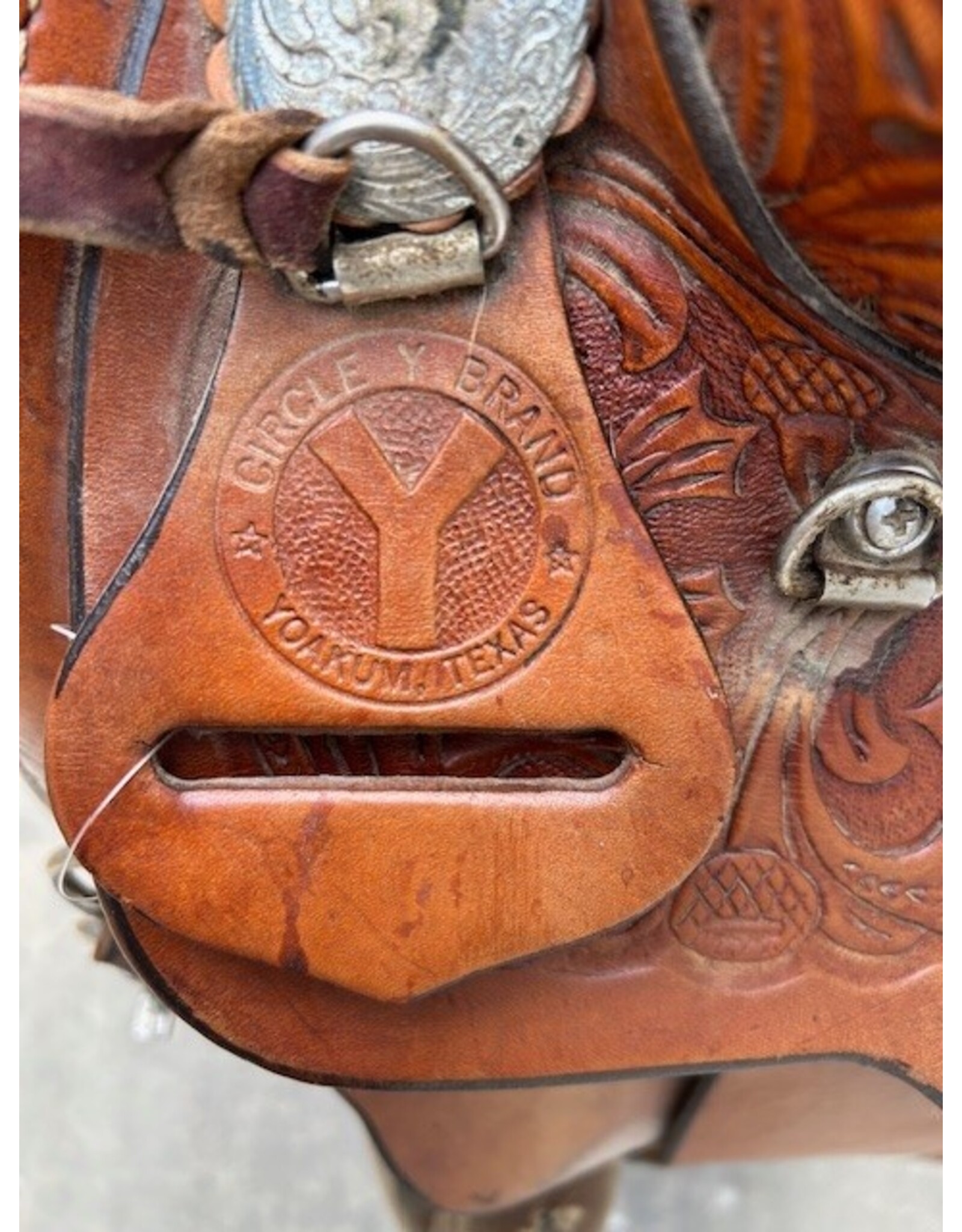 Circle Y Trail Saddle 14" Seat, 7" Gullet