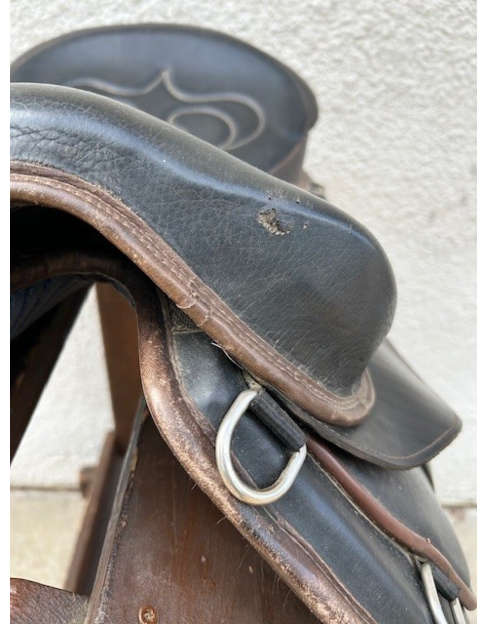 Freeform Italia Endurance Treeless Saddle