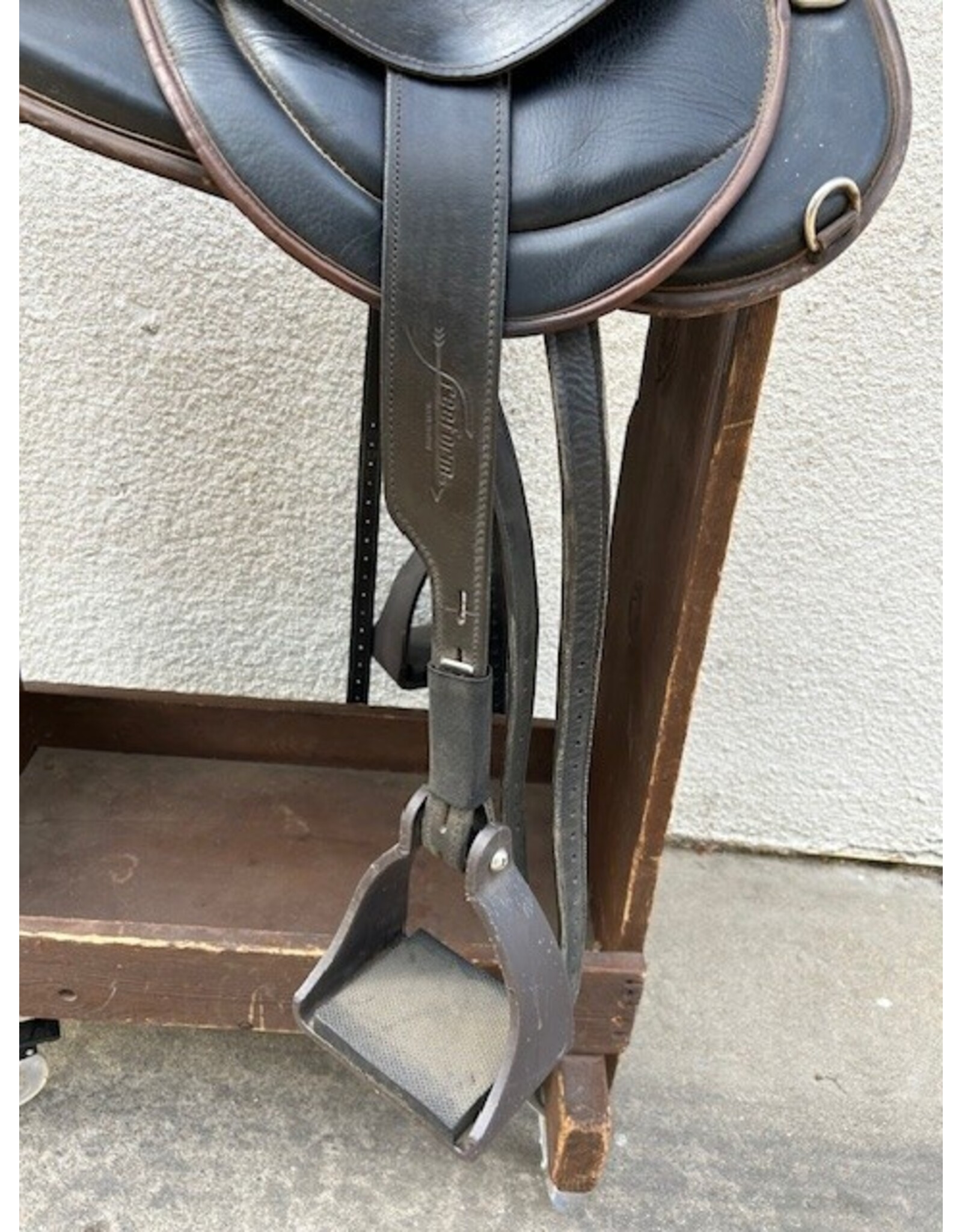Freeform Italia Endurance Treeless Saddle