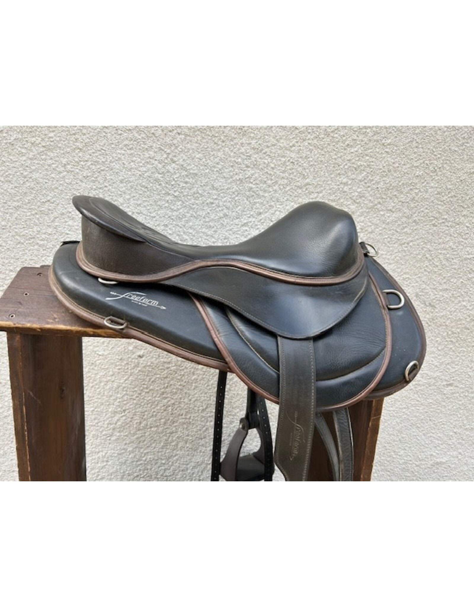 Freeform Italia Endurance Treeless Saddle