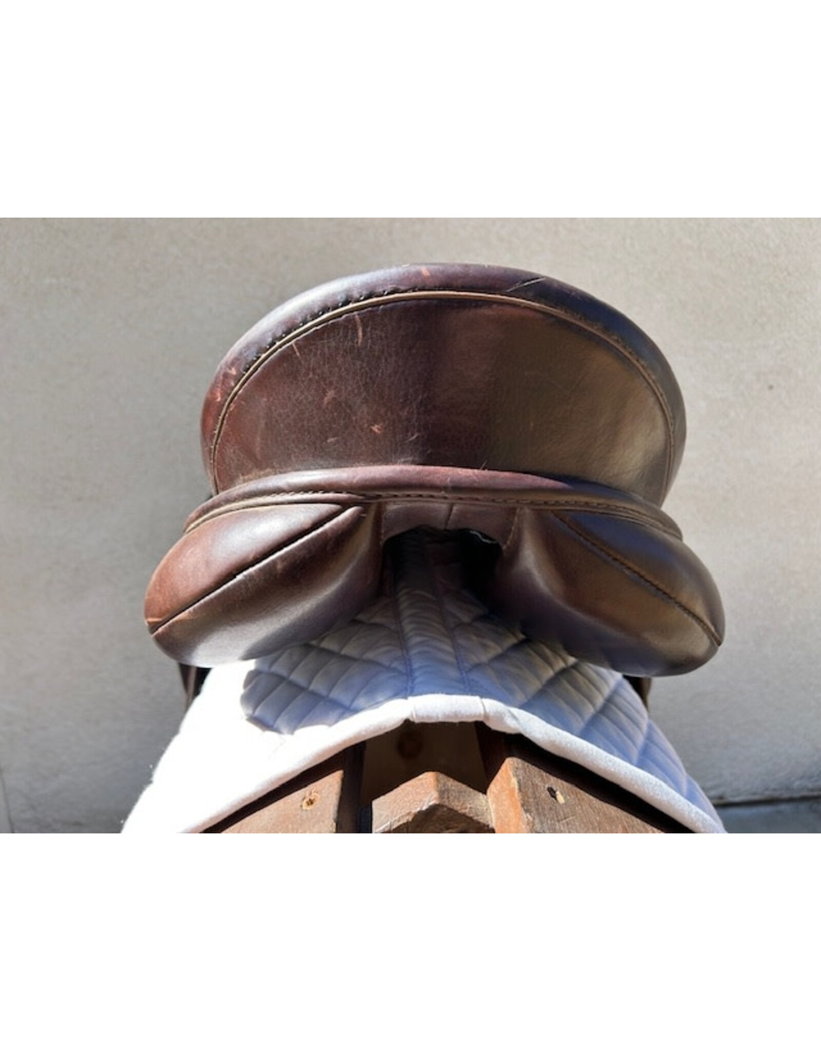 Duett Sonata Jump Saddle 17.5" wide tree 36