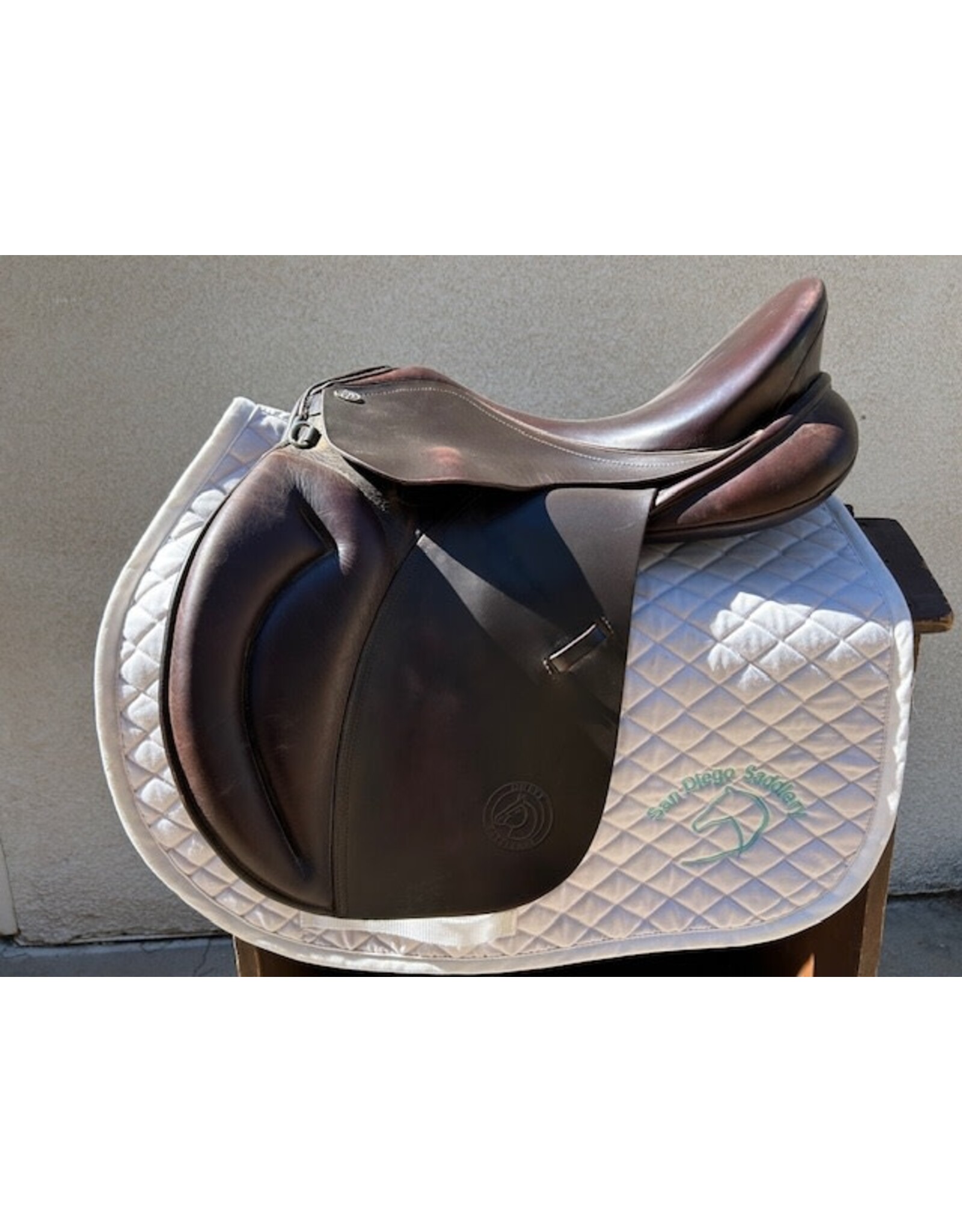 Duett Sonata Jump Saddle 17.5" wide tree 36
