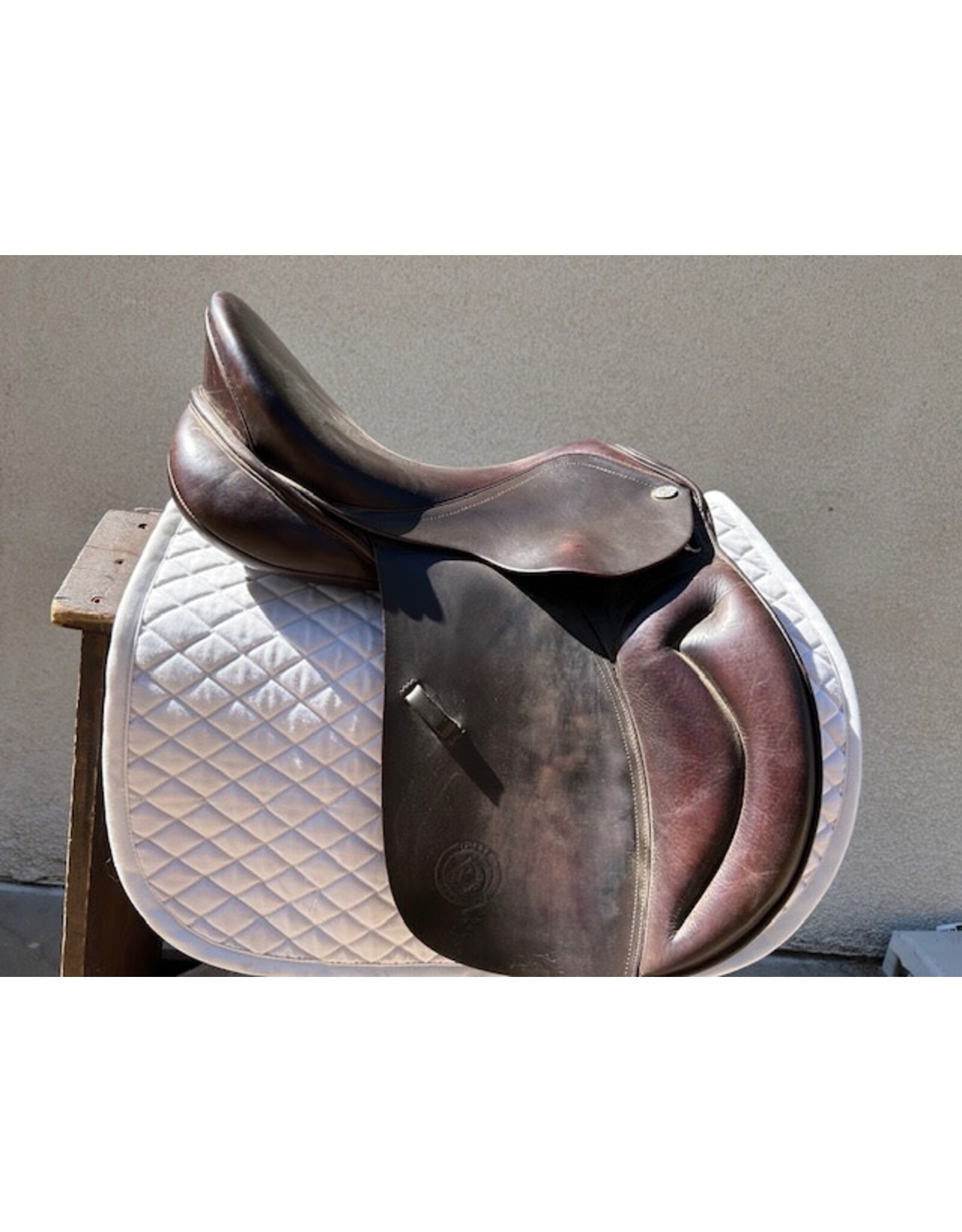 Duett Sonata Jump Saddle 17.5" wide tree 36