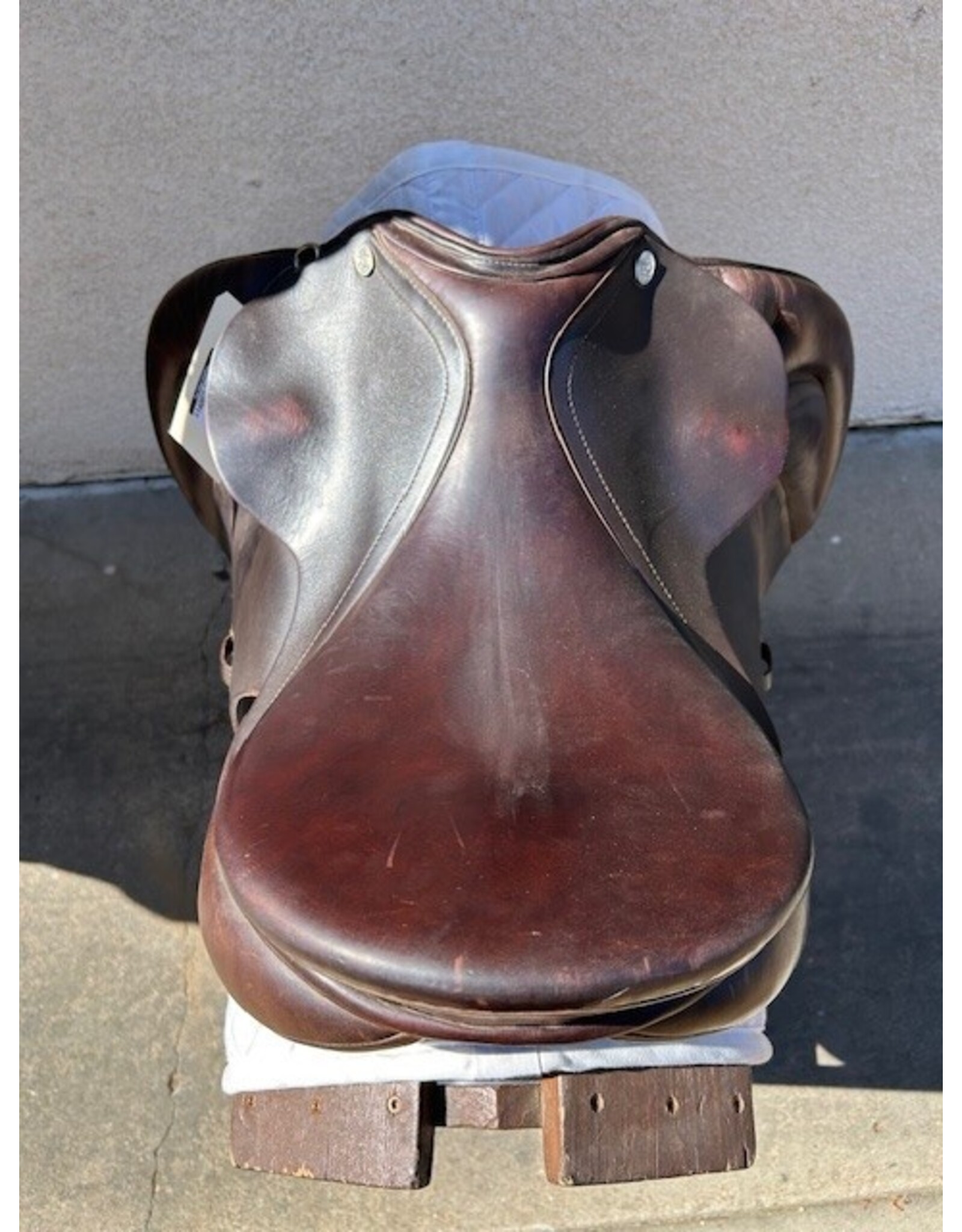 Duett Sonata Jump Saddle 17.5" wide tree 36