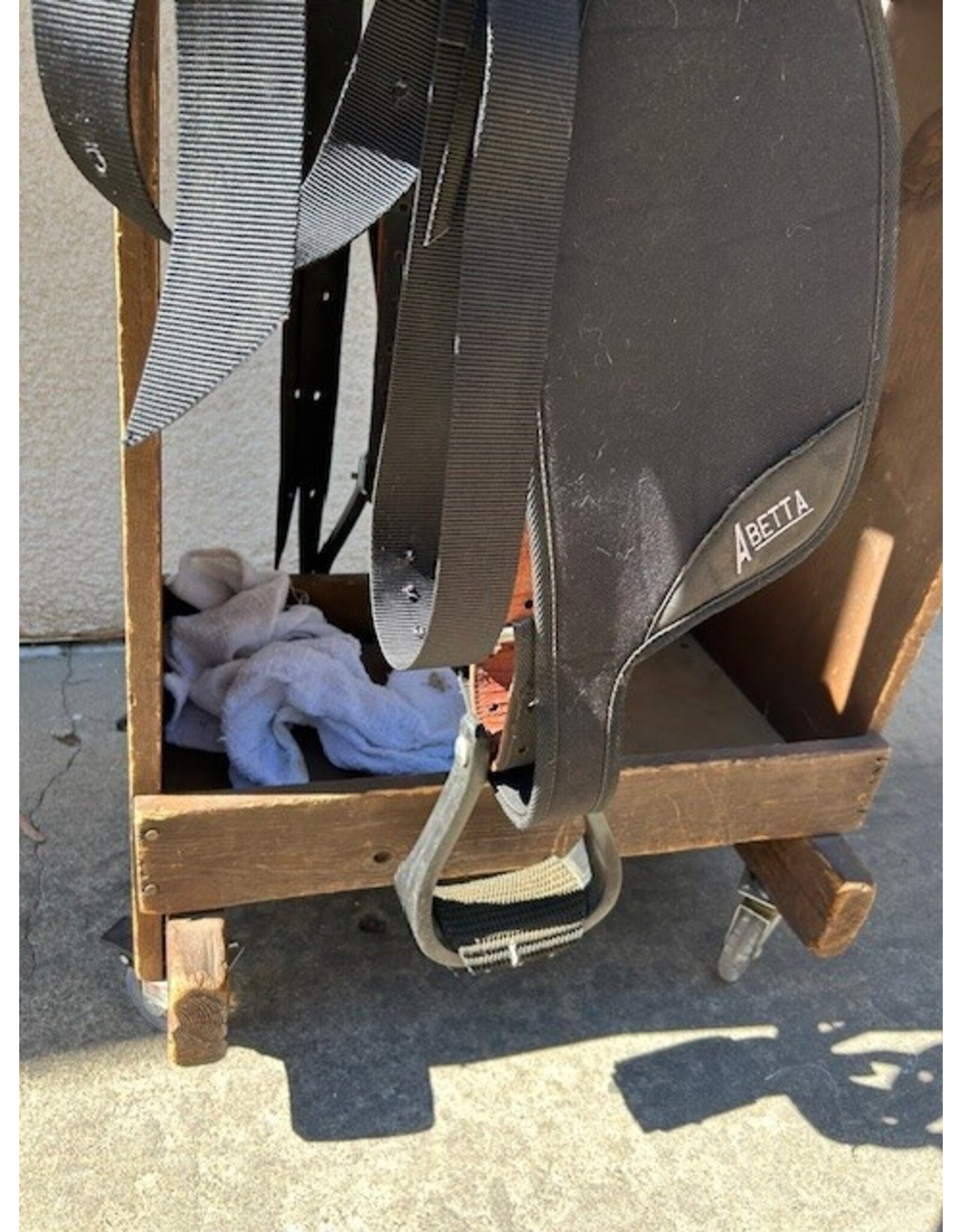 Abetta Synthetic 15" Seat, Wide tree